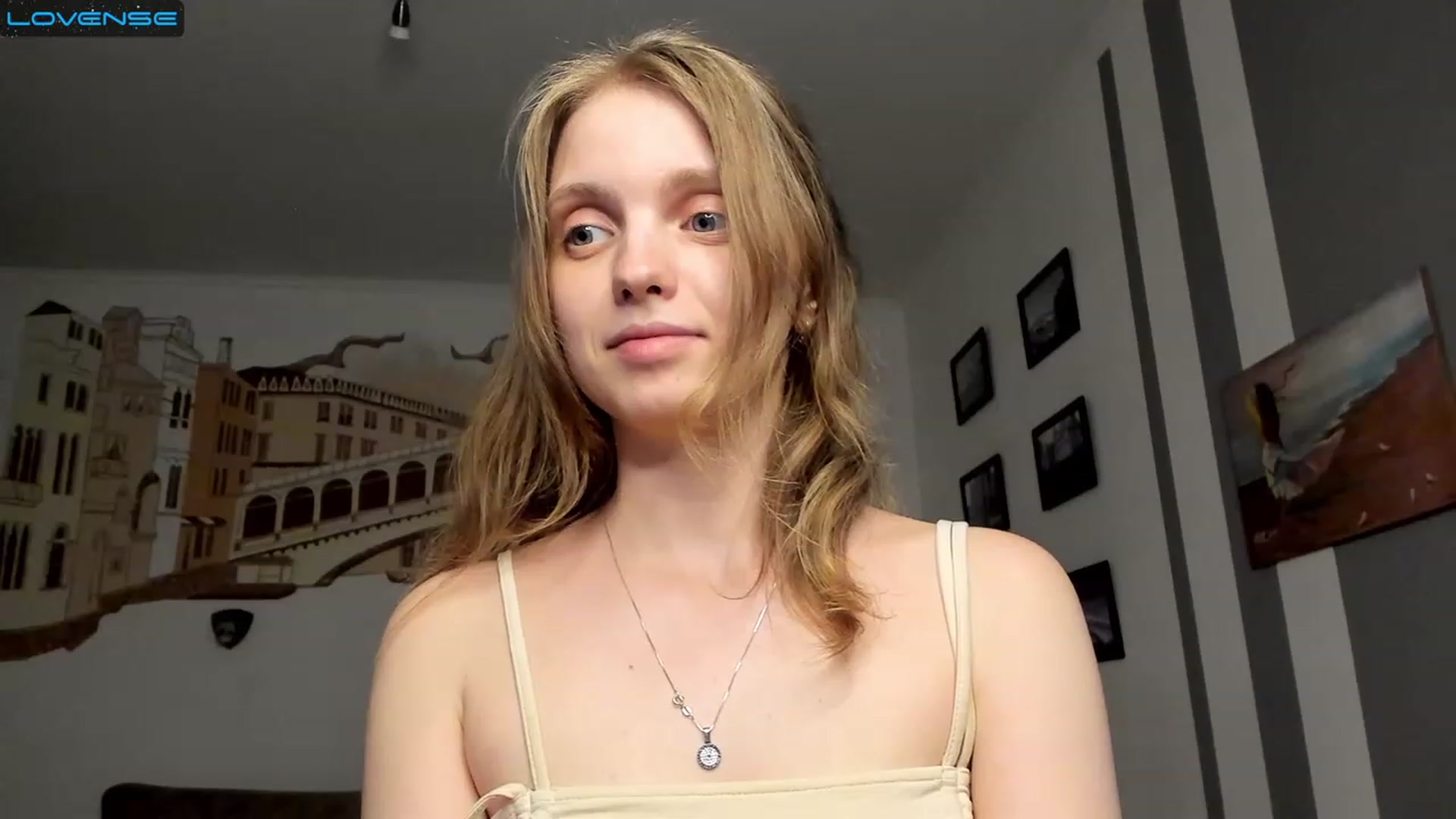 Gallery image thumbnail from OliviaWhites's myfreecams stream on, 07/15/2023, 14:31 image 17 of 20