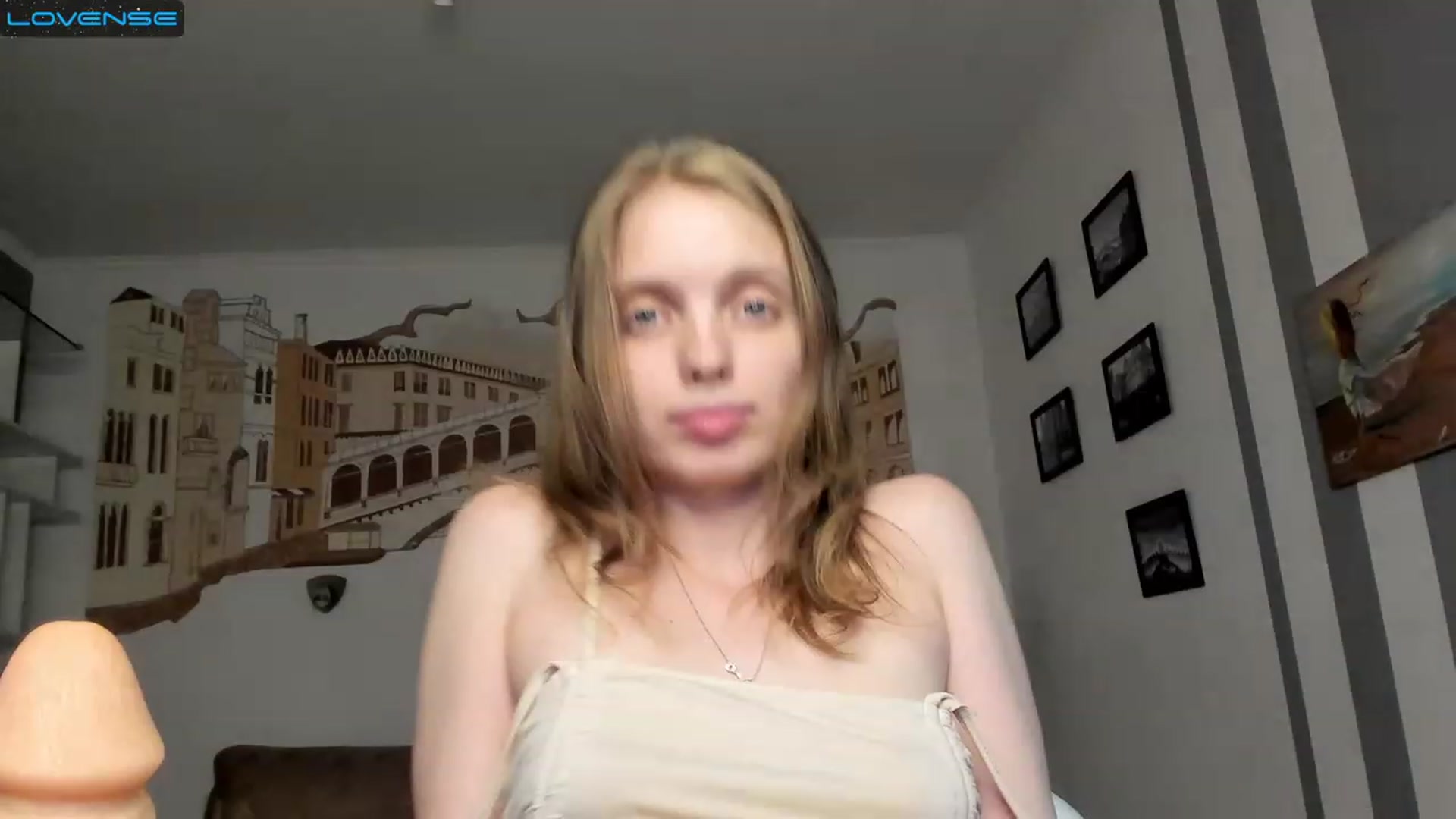 Gallery image thumbnail from OliviaWhites's myfreecams stream on, 07/15/2023, 14:31 image 9 of 20