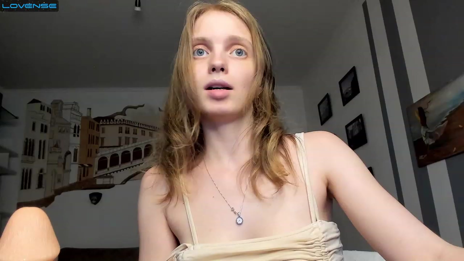 Gallery image thumbnail from OliviaWhites's myfreecams stream on, 07/15/2023, 14:31 image 10 of 20