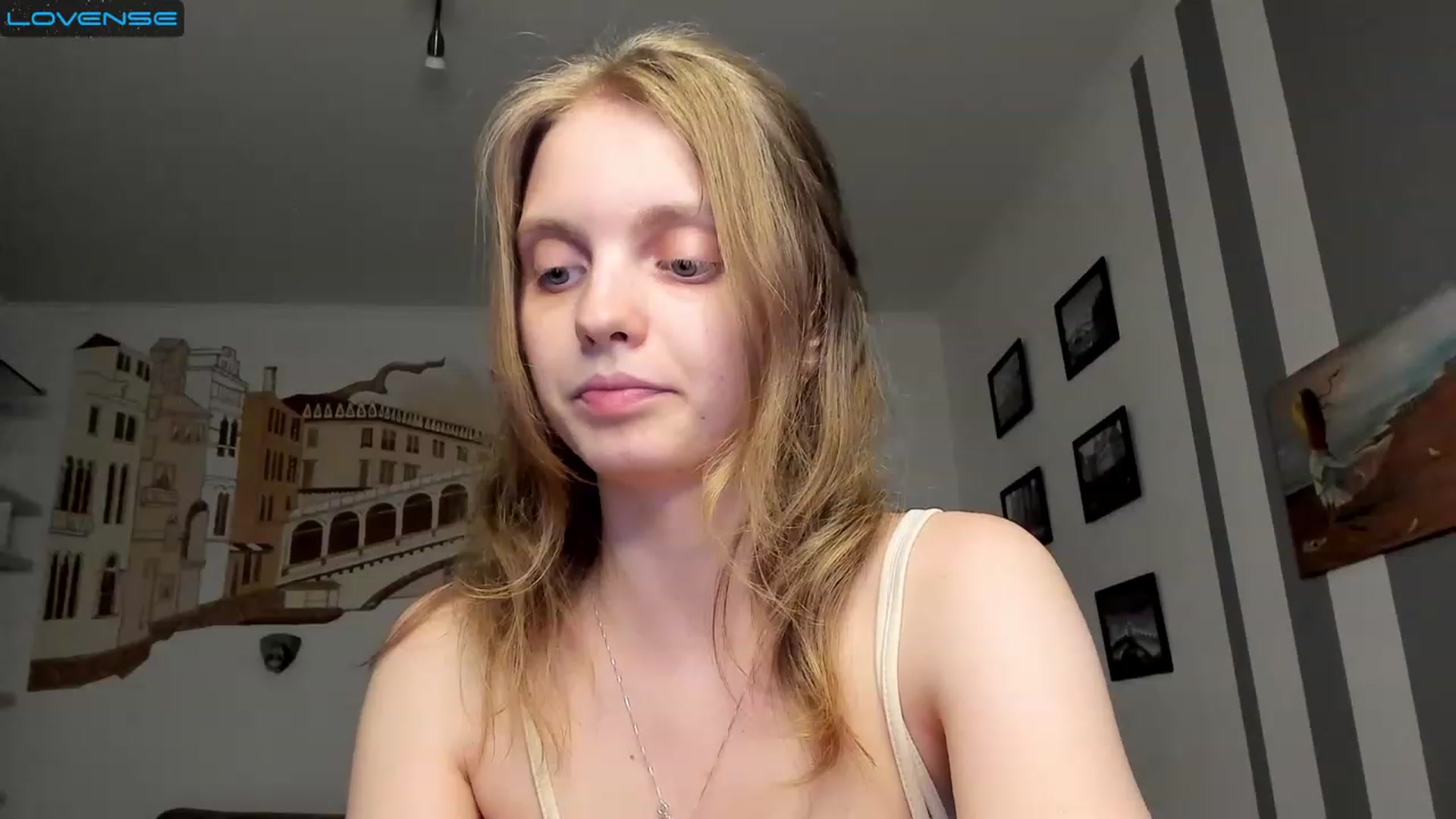 Gallery image thumbnail from OliviaWhites's myfreecams stream on, 07/15/2023, 14:31 image 13 of 20