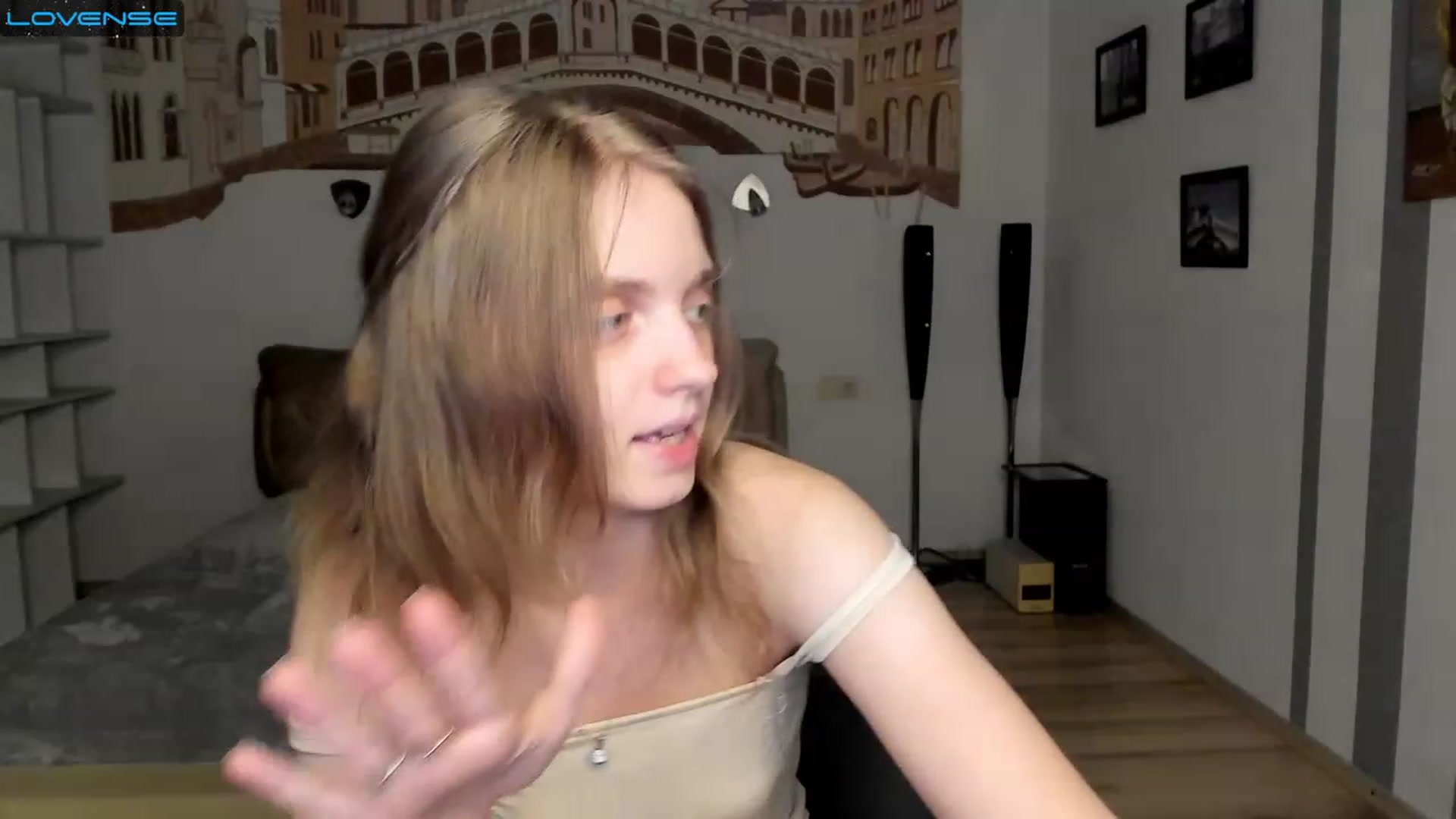Gallery image thumbnail from OliviaWhites's myfreecams stream on, 07/15/2023, 17:03 image 15 of 20