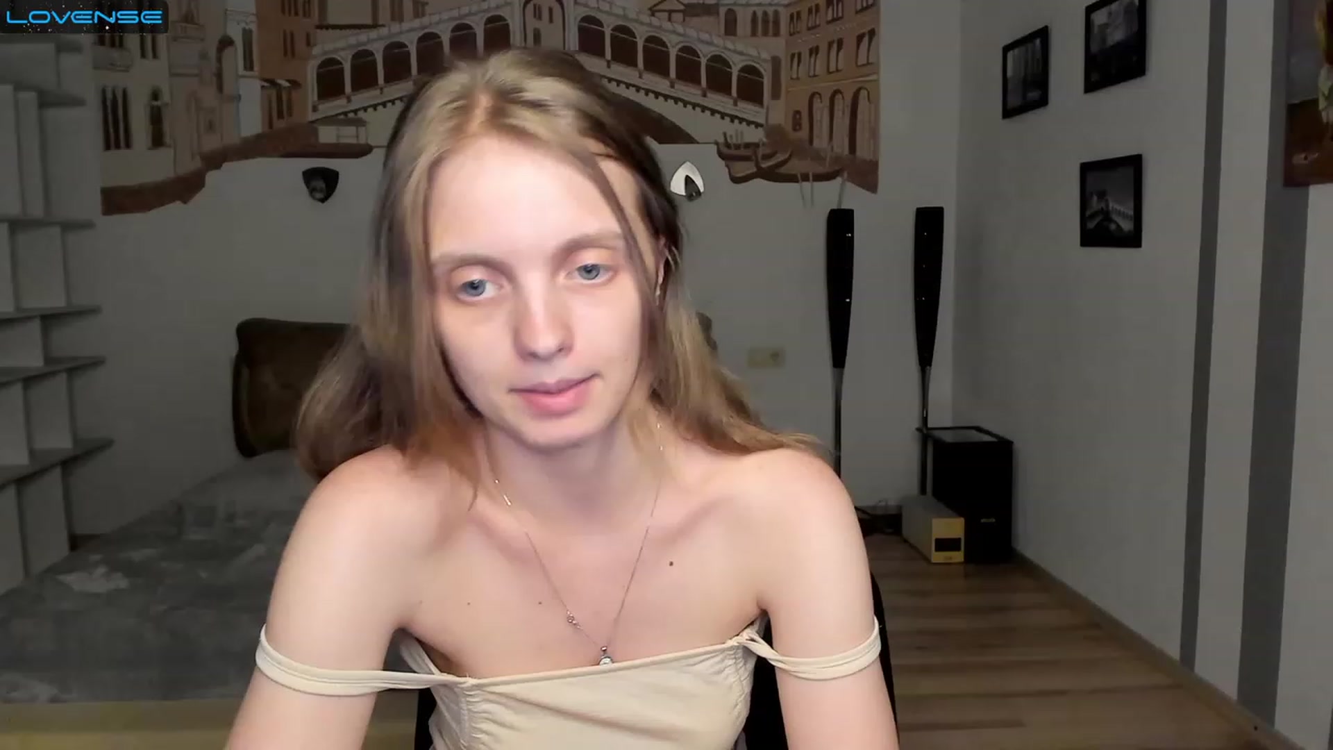 Gallery image thumbnail from OliviaWhites's myfreecams stream on, 07/15/2023, 17:03 image 12 of 20