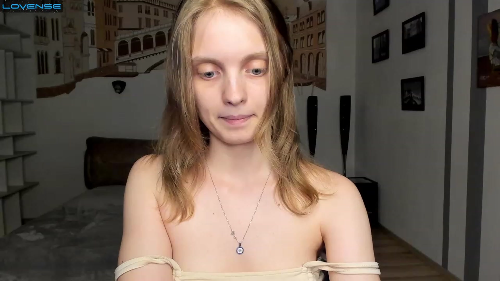 Gallery image thumbnail from OliviaWhites's myfreecams stream on, 07/15/2023, 17:03 image 19 of 20