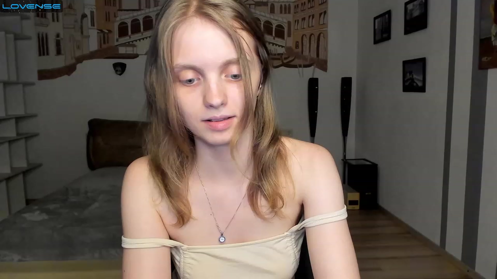 Gallery image thumbnail from OliviaWhites's myfreecams stream on, 07/15/2023, 17:03 image 9 of 20