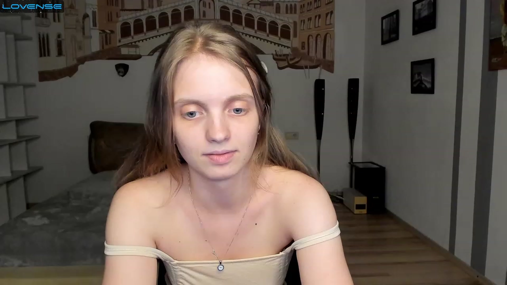 Gallery image thumbnail from OliviaWhites's myfreecams stream on, 07/15/2023, 17:03 image 13 of 20
