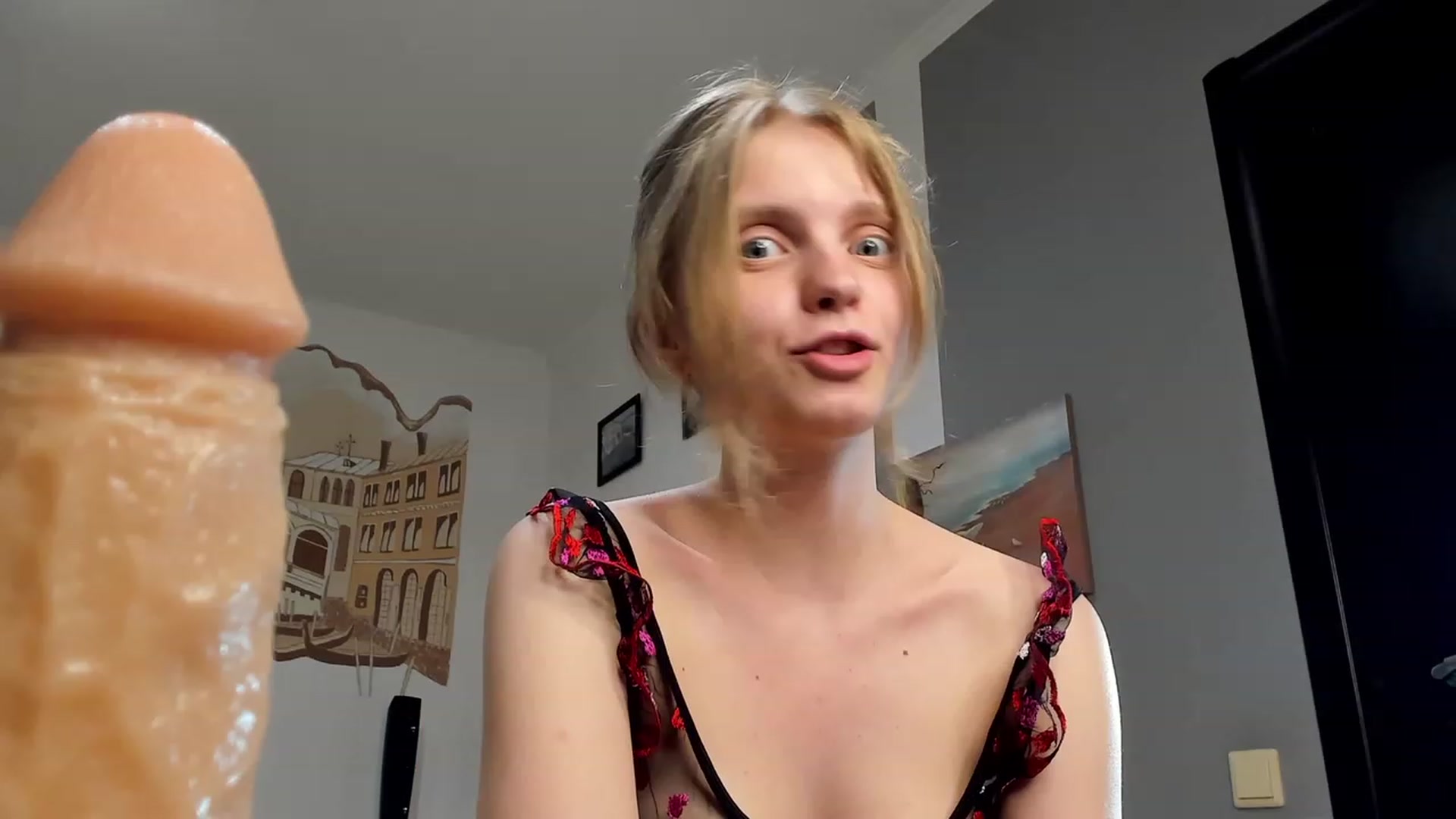 Gallery image thumbnail from OliviaWhites's myfreecams stream on, 07/17/2023, 16:53 image 1 of 20