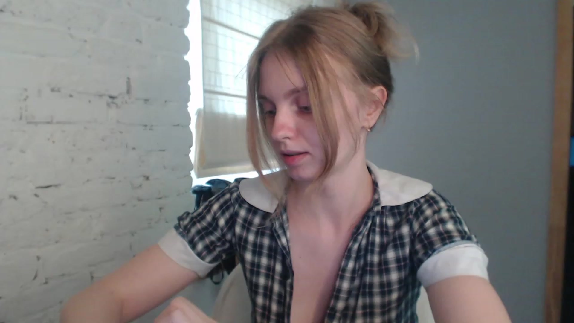 Gallery image thumbnail from OliviaWhites's myfreecams stream on, 07/18/2023, 10:51 image 2 of 20