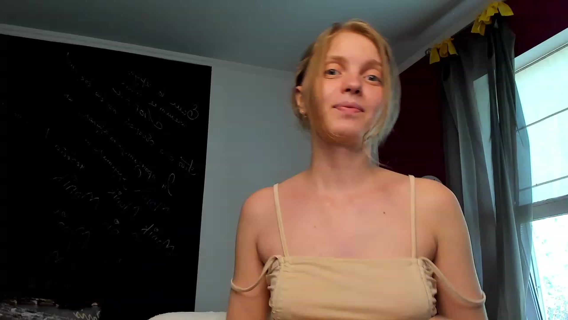 Gallery image thumbnail from OliviaWhites's myfreecams stream on, 07/19/2023, 10:07 image 5 of 20