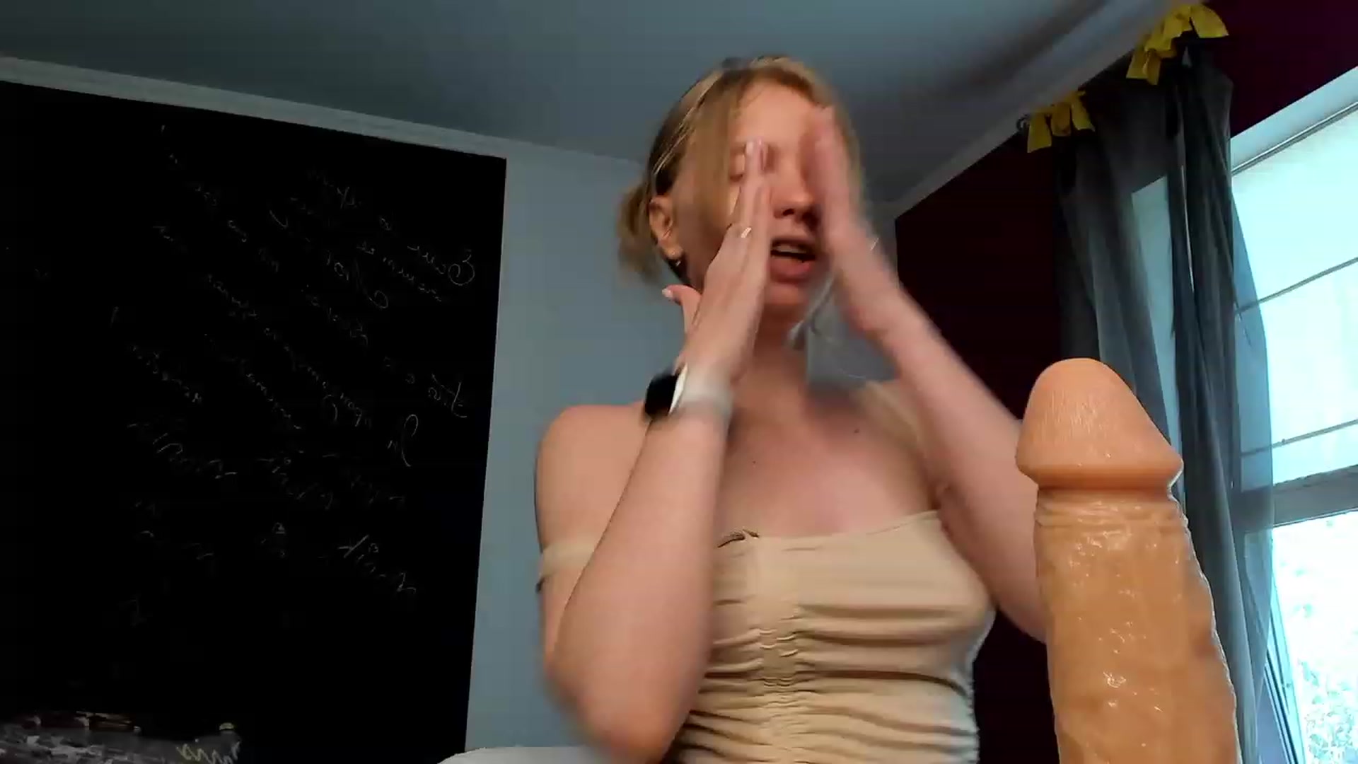 Gallery image thumbnail from OliviaWhites's myfreecams stream on, 07/19/2023, 10:07 image 20 of 20