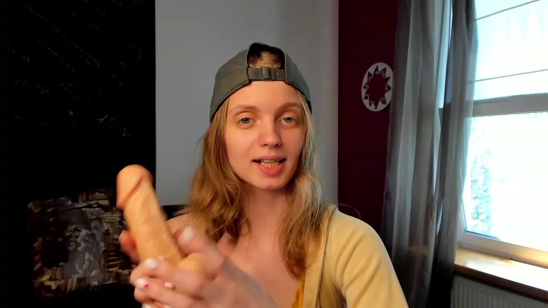 Gallery image thumbnail from OliviaWhites's myfreecams stream on, 07/21/2023, 09:22 image 20 of 20
