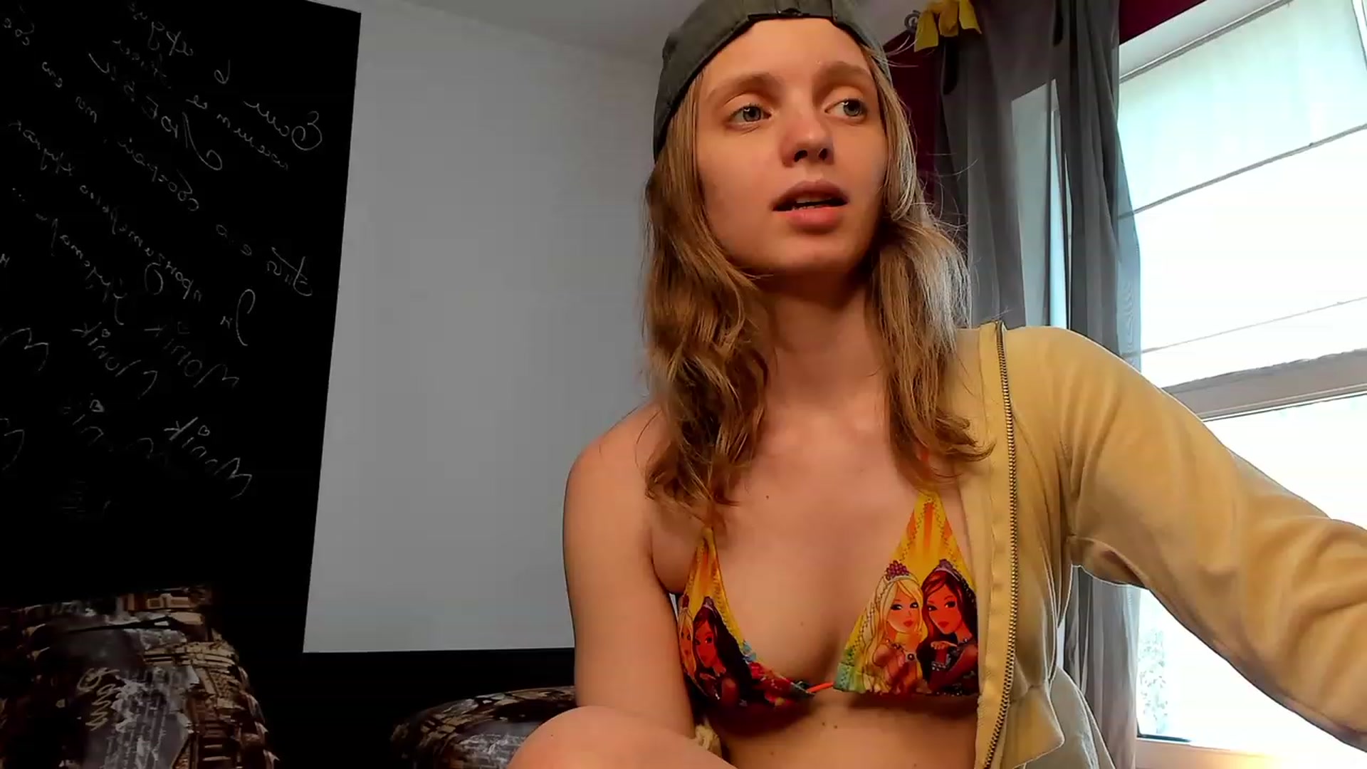 Gallery image thumbnail from OliviaWhites's myfreecams stream on, 07/21/2023, 09:22 image 8 of 20