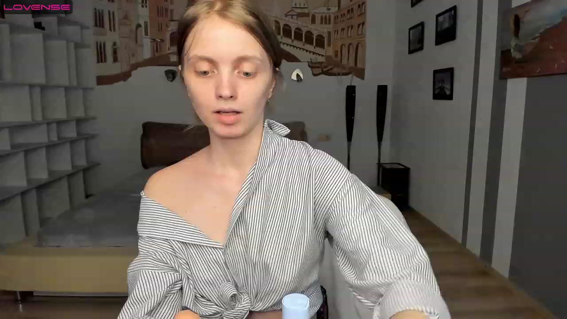 Gallery image thumbnail from OliviaWhites's myfreecams stream on, 07/25/2023, 07:44 image 17 of 20