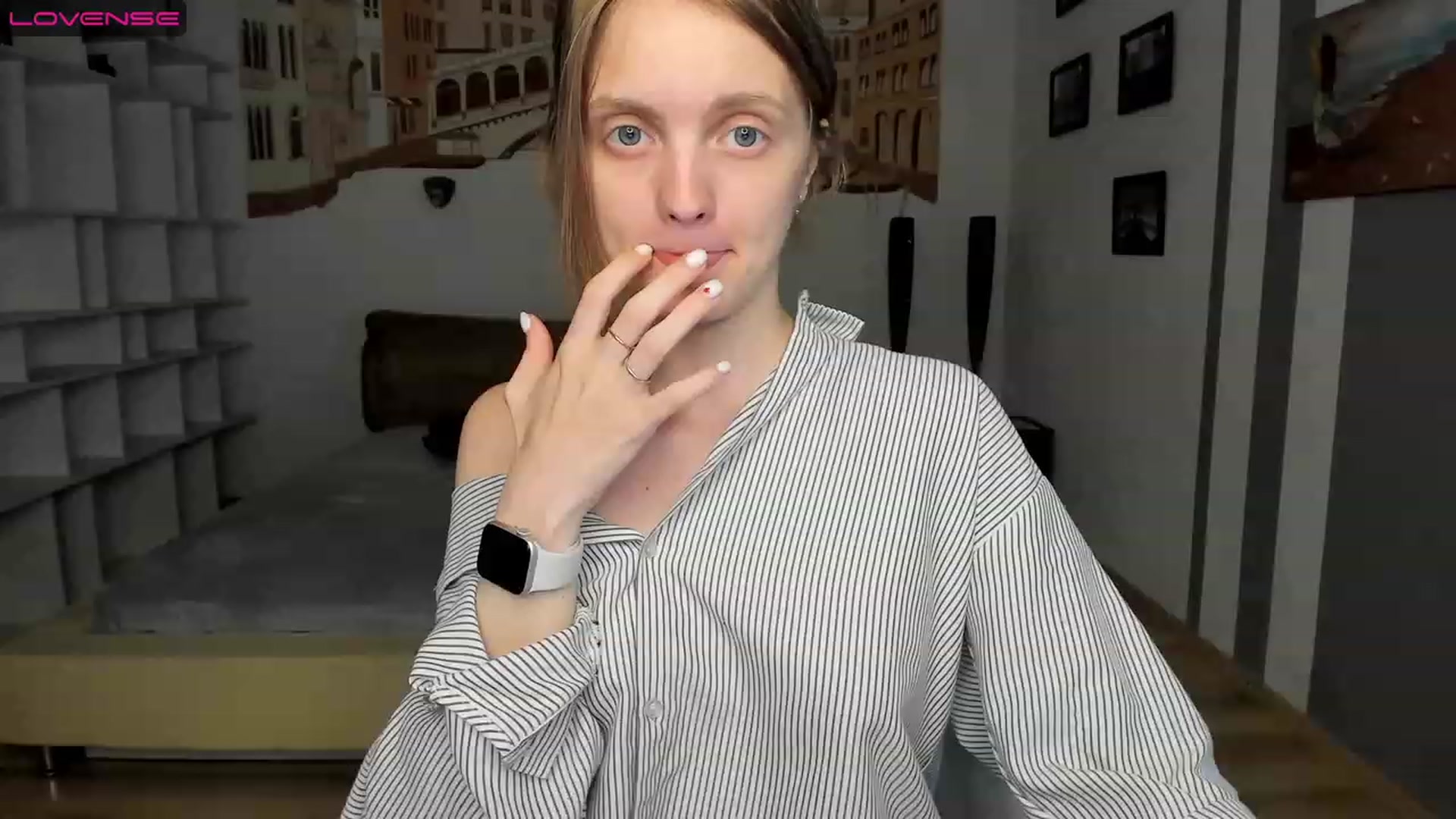 Gallery image thumbnail from OliviaWhites's myfreecams stream on, 07/25/2023, 07:44 image 14 of 20