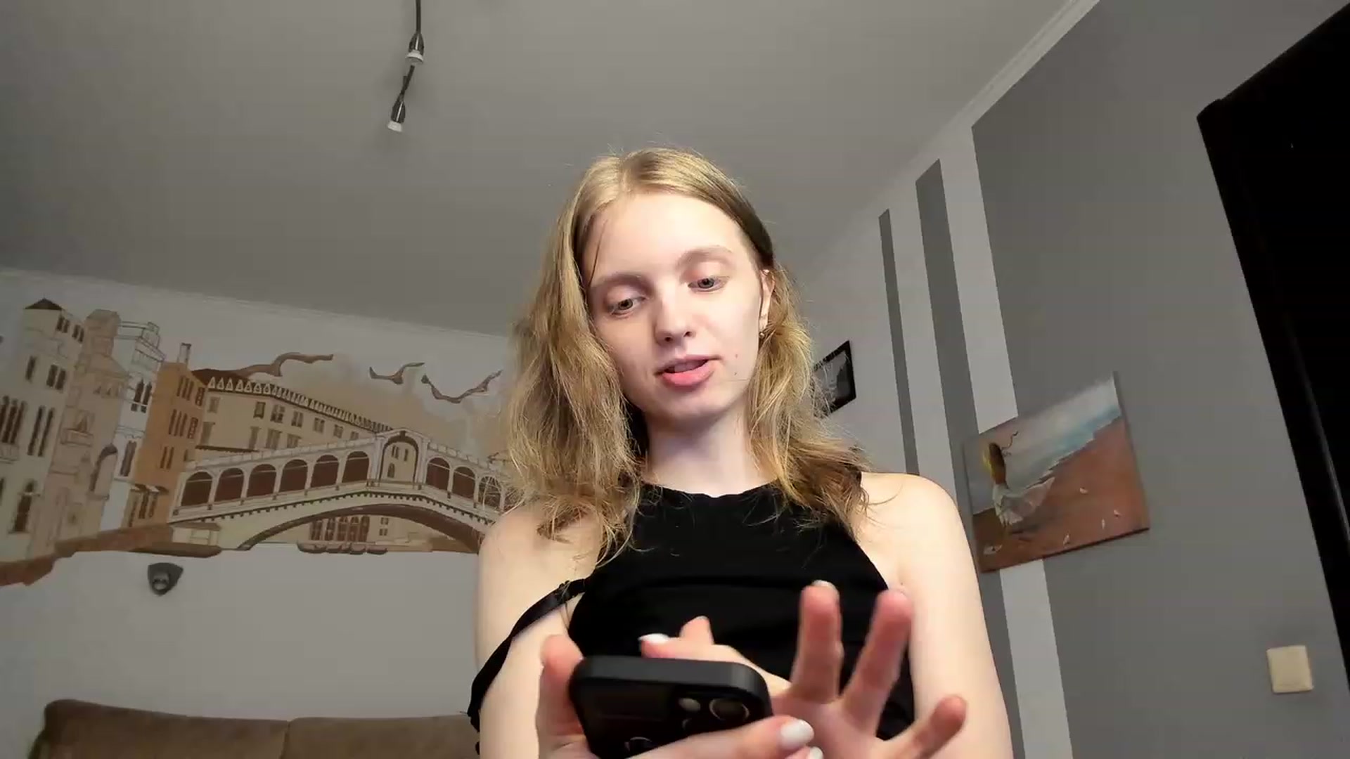 Gallery image thumbnail from OliviaWhites's myfreecams stream on, 07/30/2023, 10:58 image 19 of 20
