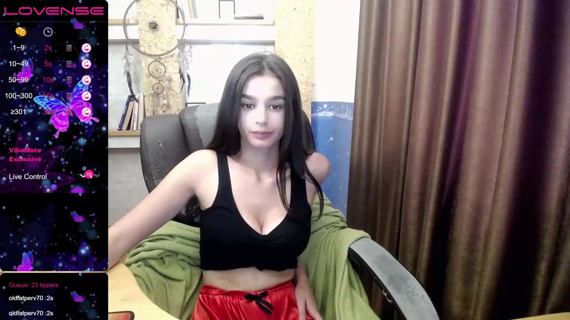 Gallery image thumbnail from OliviaWowww's myfreecams stream on, 08/12/2023, 13:23 image 2 of 20