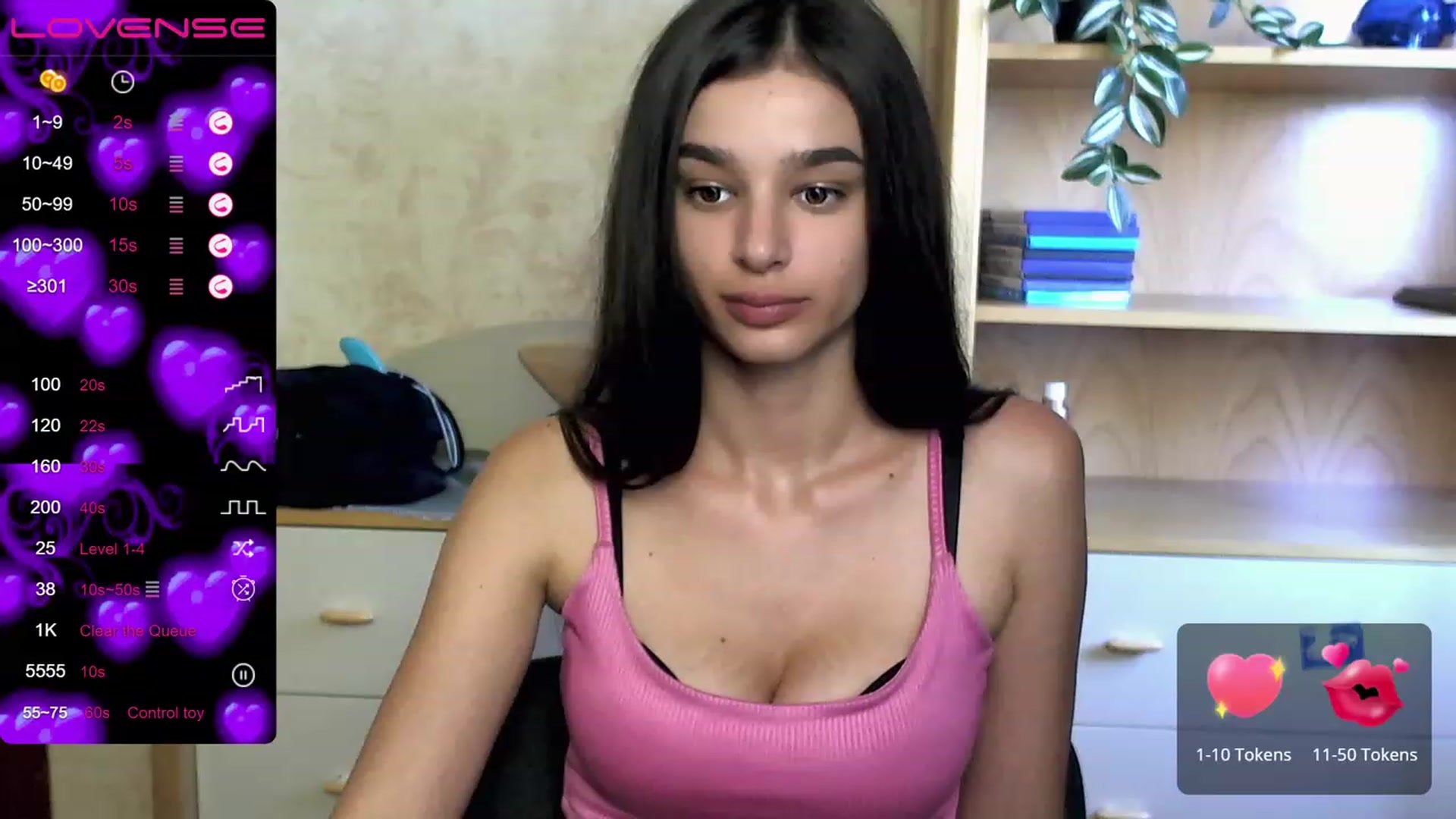 Gallery image thumbnail from OliviaWowww's myfreecams stream on, 08/20/2023, 12:35 image 20 of 20