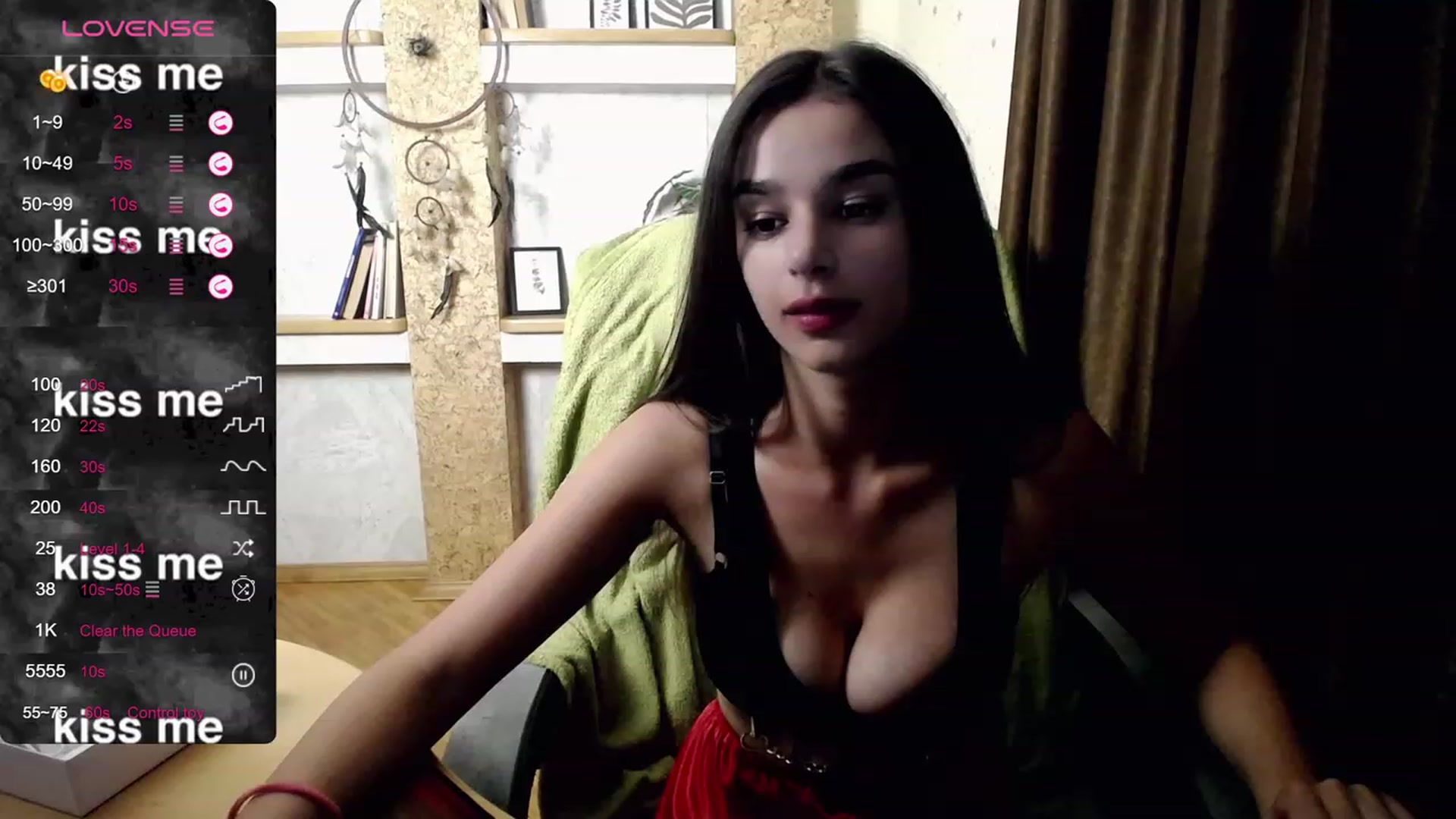 Gallery image thumbnail from OliviaWowww's myfreecams stream on, 08/21/2023, 19:22 image 10 of 20