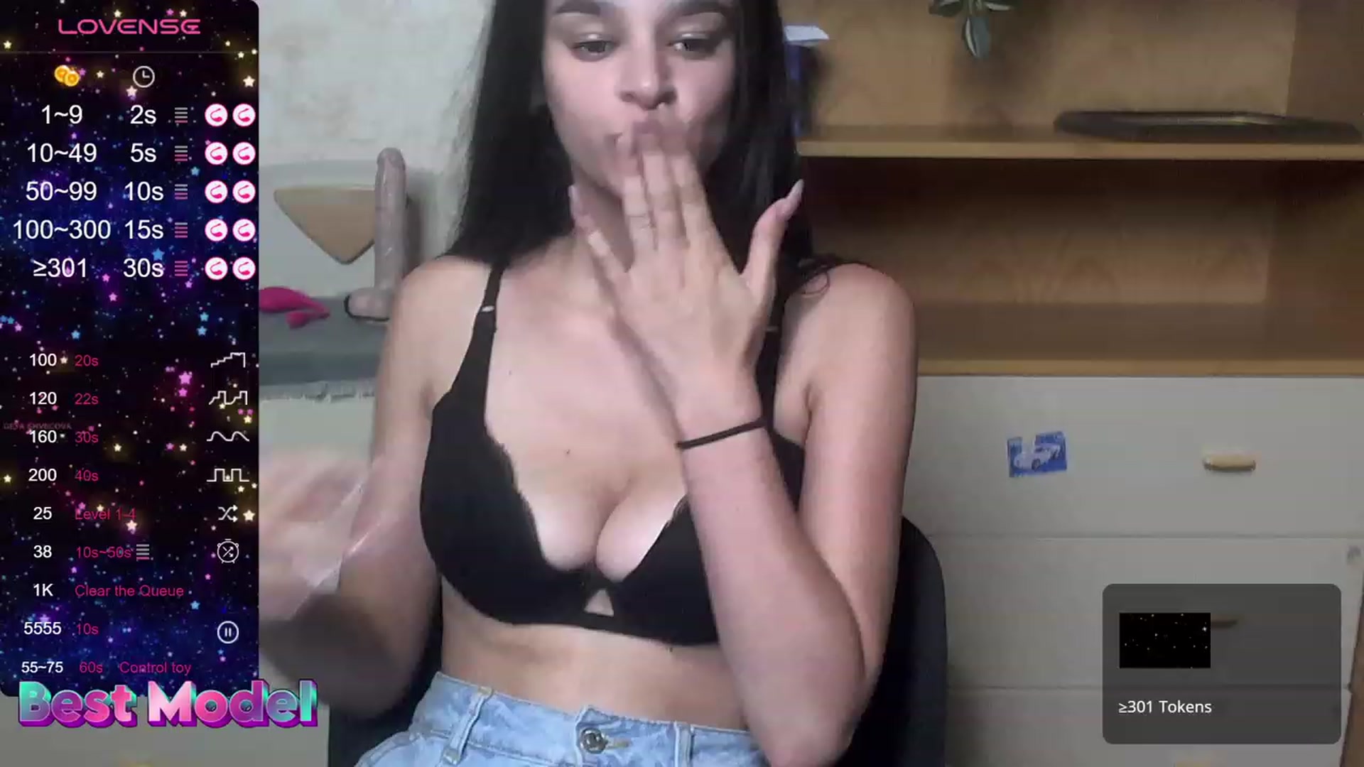 Gallery image thumbnail from OliviaWowww's myfreecams stream on, 08/25/2023, 18:06 image 18 of 20