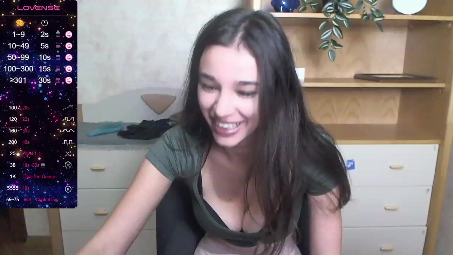 Gallery image thumbnail from OliviaWowww's myfreecams stream on, 09/17/2023, 18:24 image 10 of 20