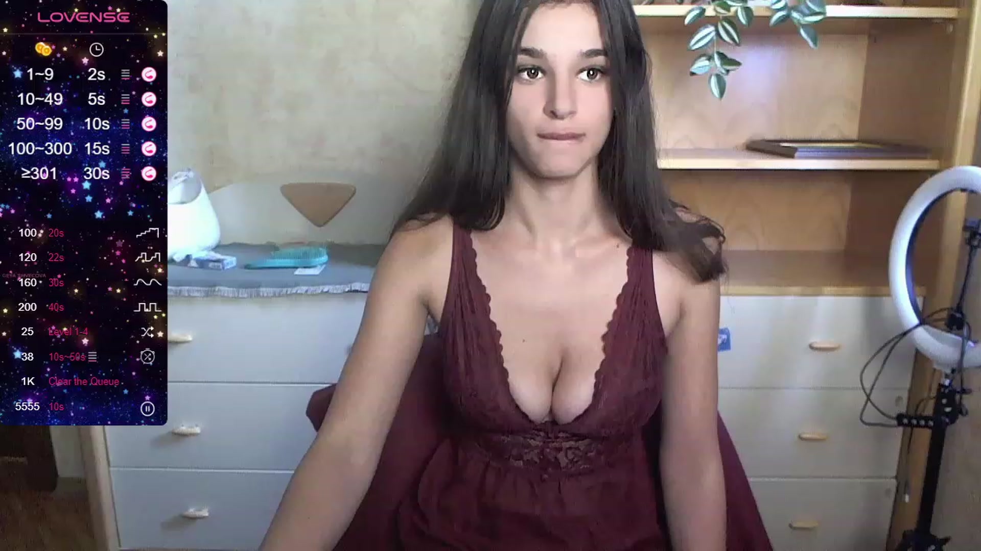 Gallery image thumbnail from OliviaWowww's myfreecams stream on, 10/02/2023, 12:36 image 10 of 20