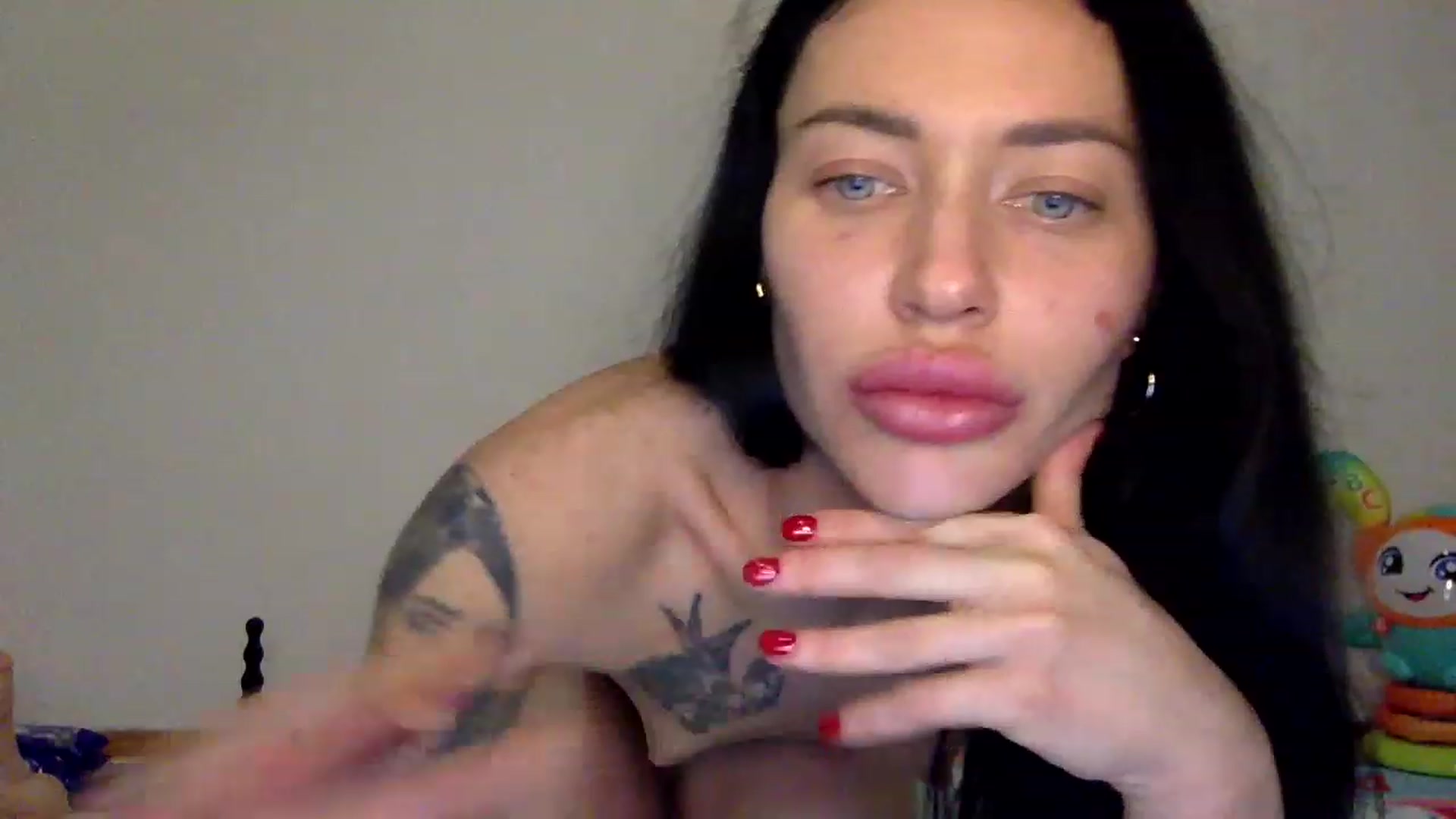Gallery image thumbnail from Olivia_Star's myfreecams stream on, 06/10/2023, 16:59 image 10 of 20