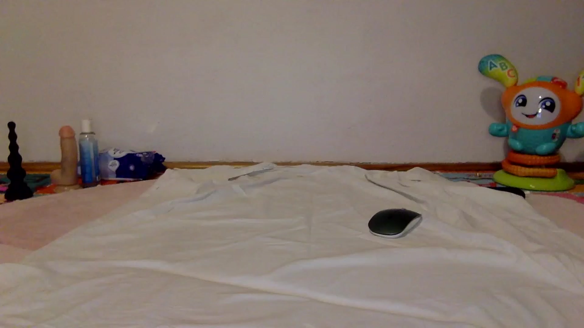 Gallery image thumbnail from Olivia_Star's myfreecams stream on, 06/18/2023, 24:52 image 14 of 20