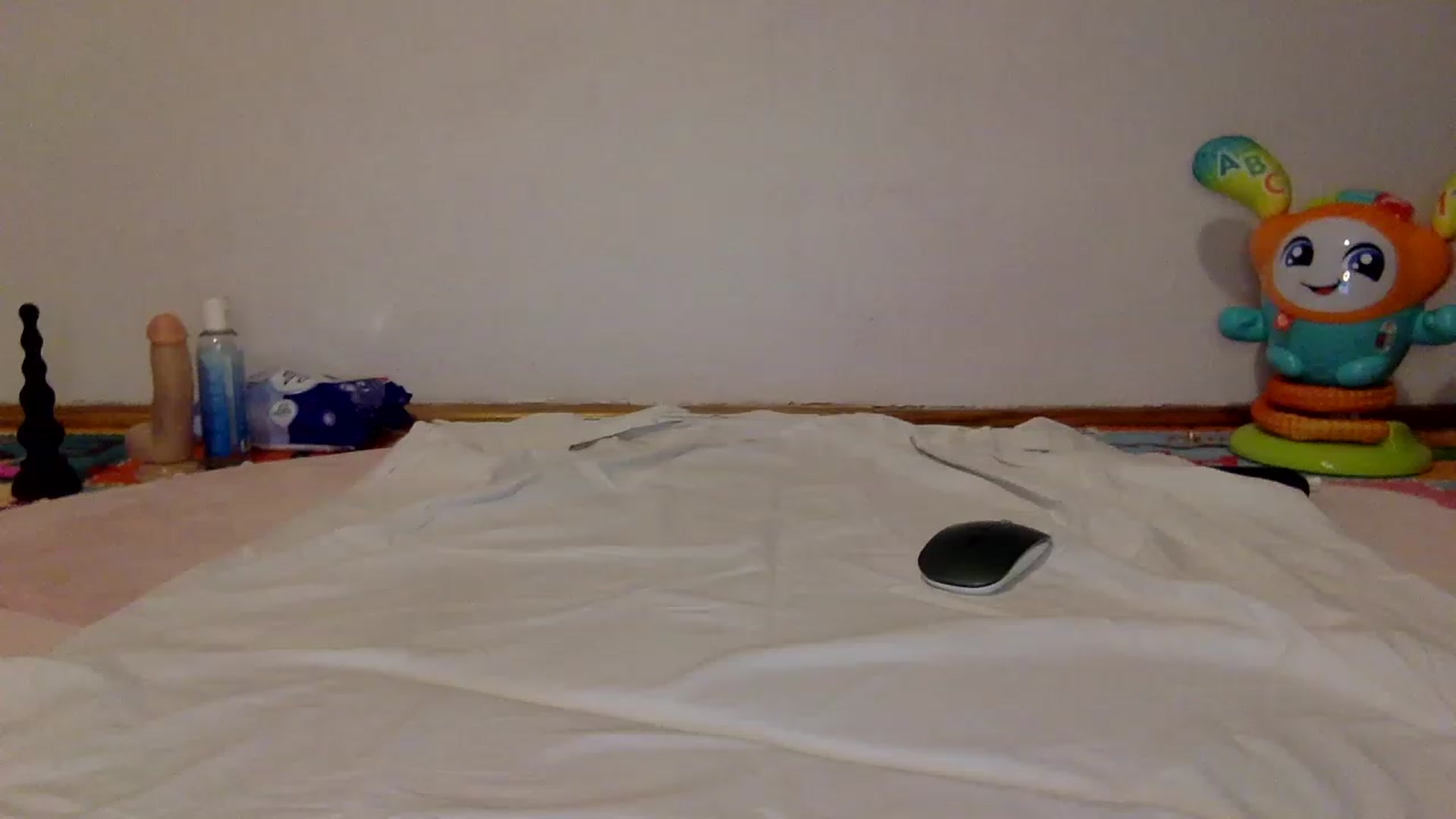 Gallery image thumbnail from Olivia_Star's myfreecams stream on, 06/18/2023, 24:52 image 15 of 20