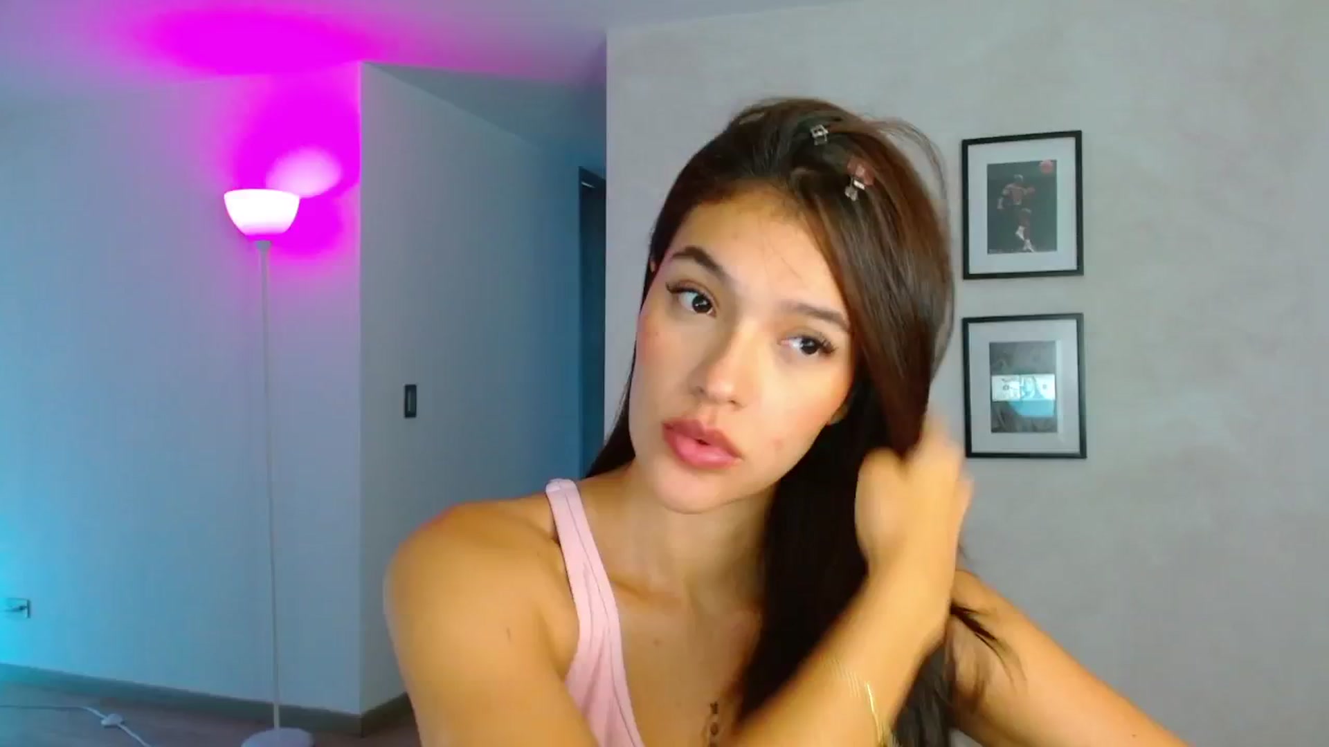 Gallery image thumbnail from Olivia_bran's myfreecams stream on, 09/21/2025, 12:15 image 2 of 20