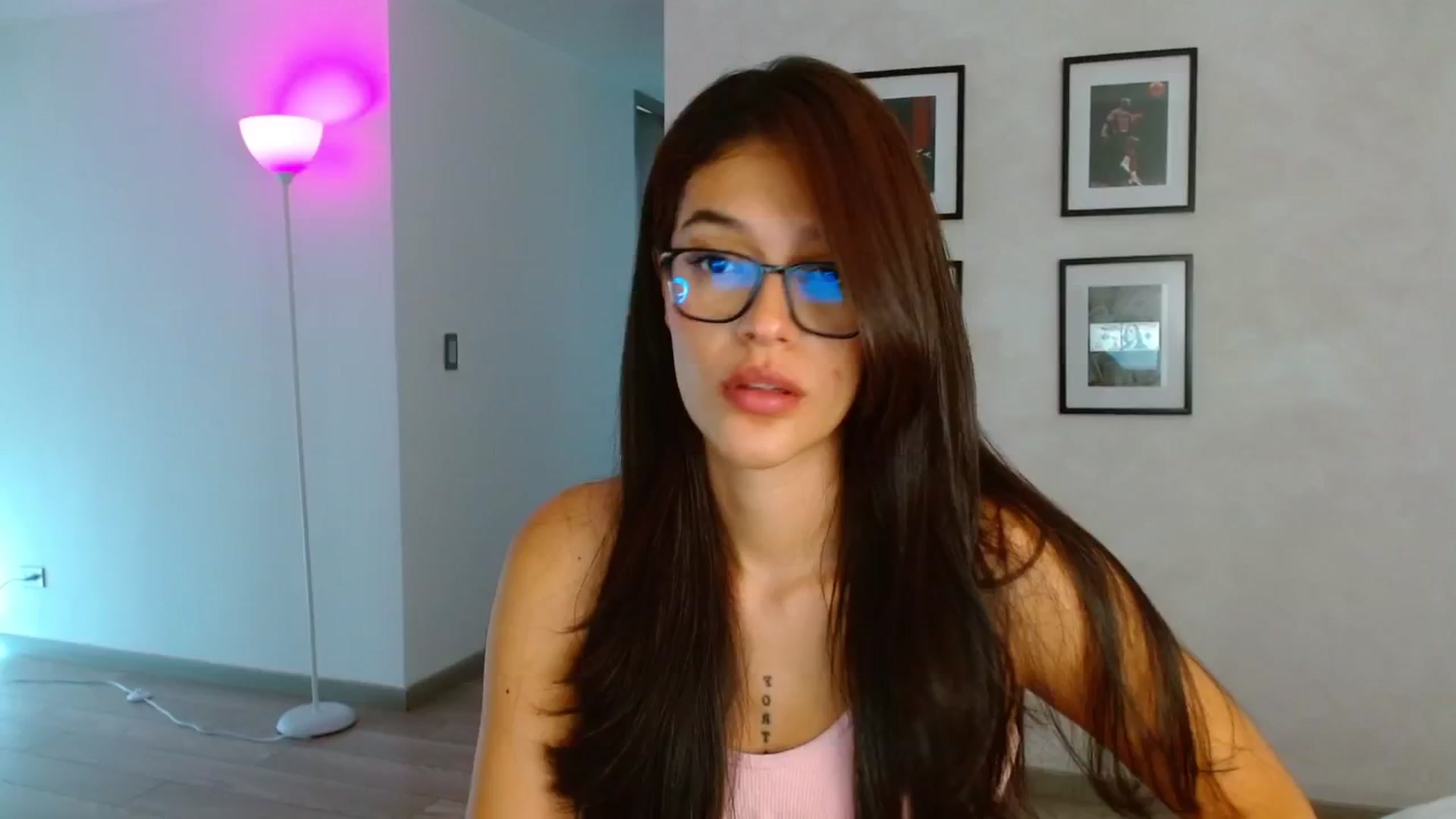 Gallery image thumbnail from Olivia_bran's myfreecams stream on, 09/21/2025, 12:15 image 16 of 20