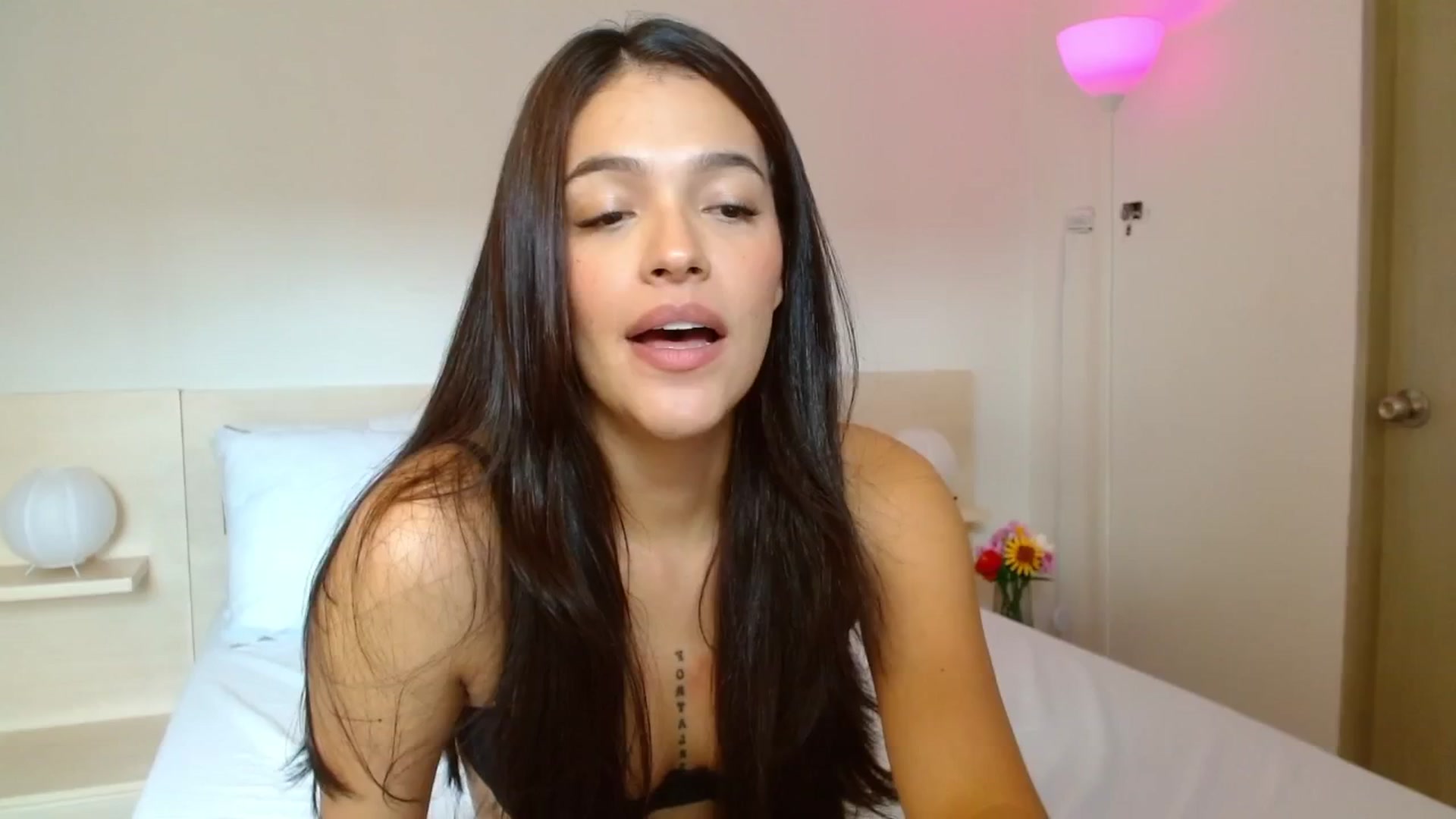 Gallery image thumbnail from Olivia_bran's myfreecams stream on, 09/22/2025, 17:34 image 13 of 20