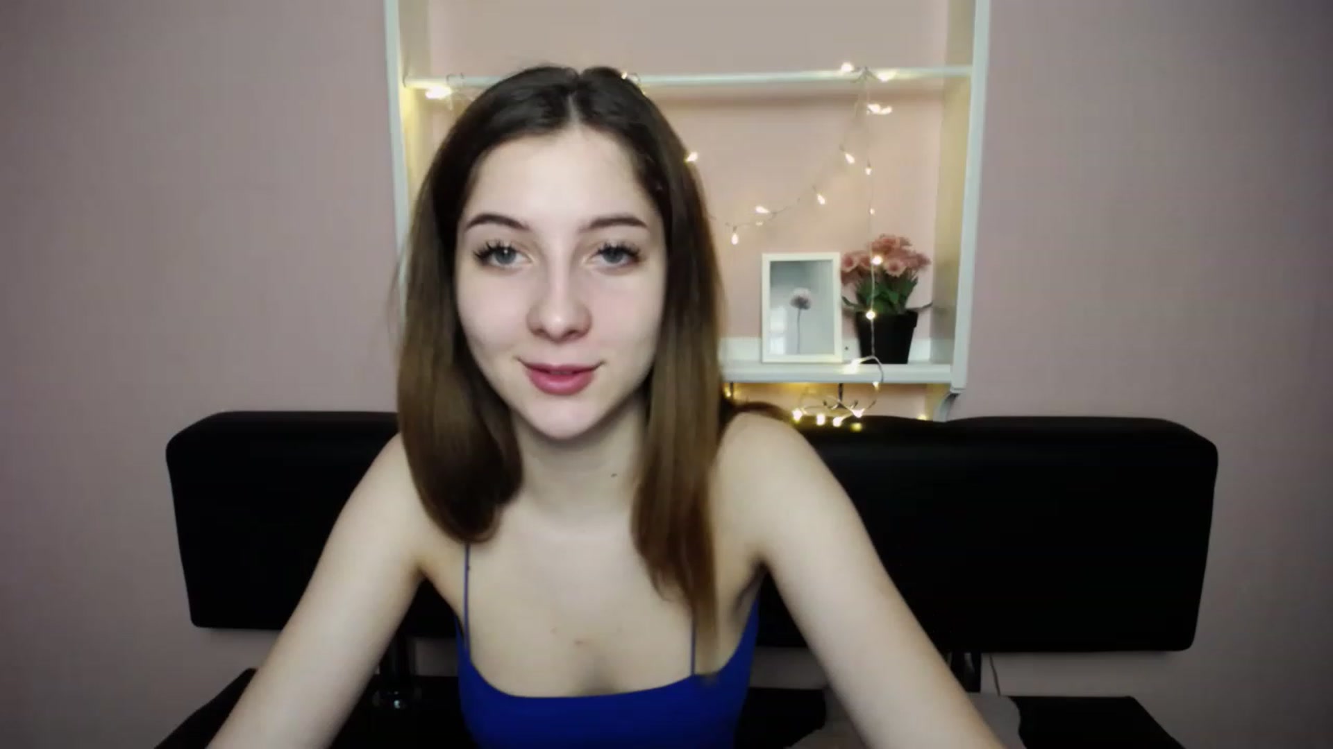 Gallery image thumbnail from Olivia_look's myfreecams stream on, 04/15/2023, 14:54 image 5 of 20