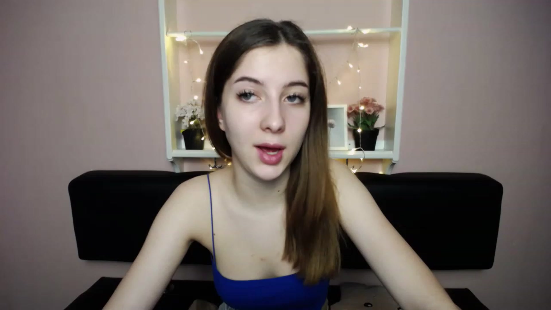 Gallery image thumbnail from Olivia_look's myfreecams stream on, 04/15/2023, 14:54 image 3 of 20