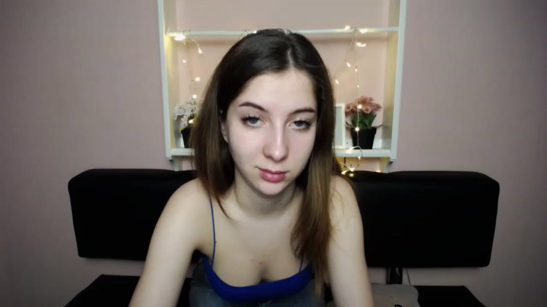 Gallery image thumbnail from Olivia_look's myfreecams stream on, 04/15/2023, 14:54 image 16 of 20
