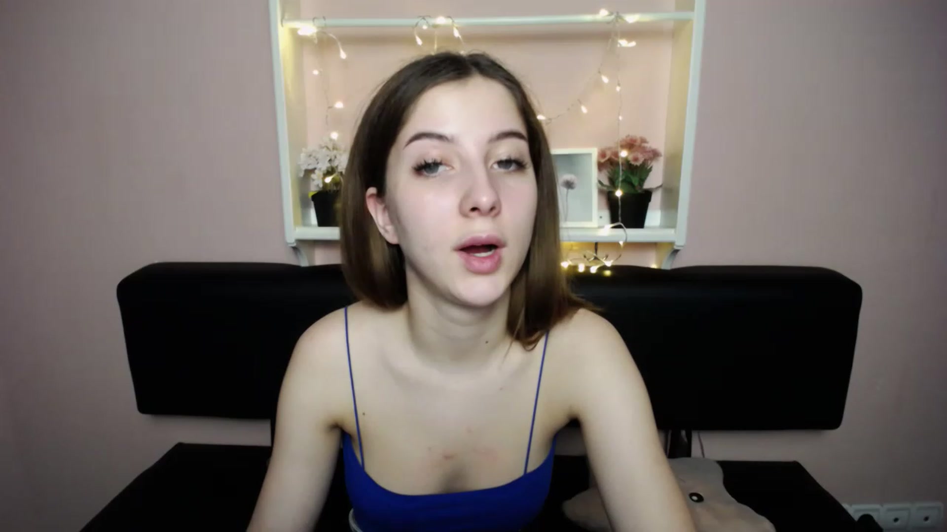 Gallery image thumbnail from Olivia_look's myfreecams stream on, 04/15/2023, 15:53 image 11 of 20
