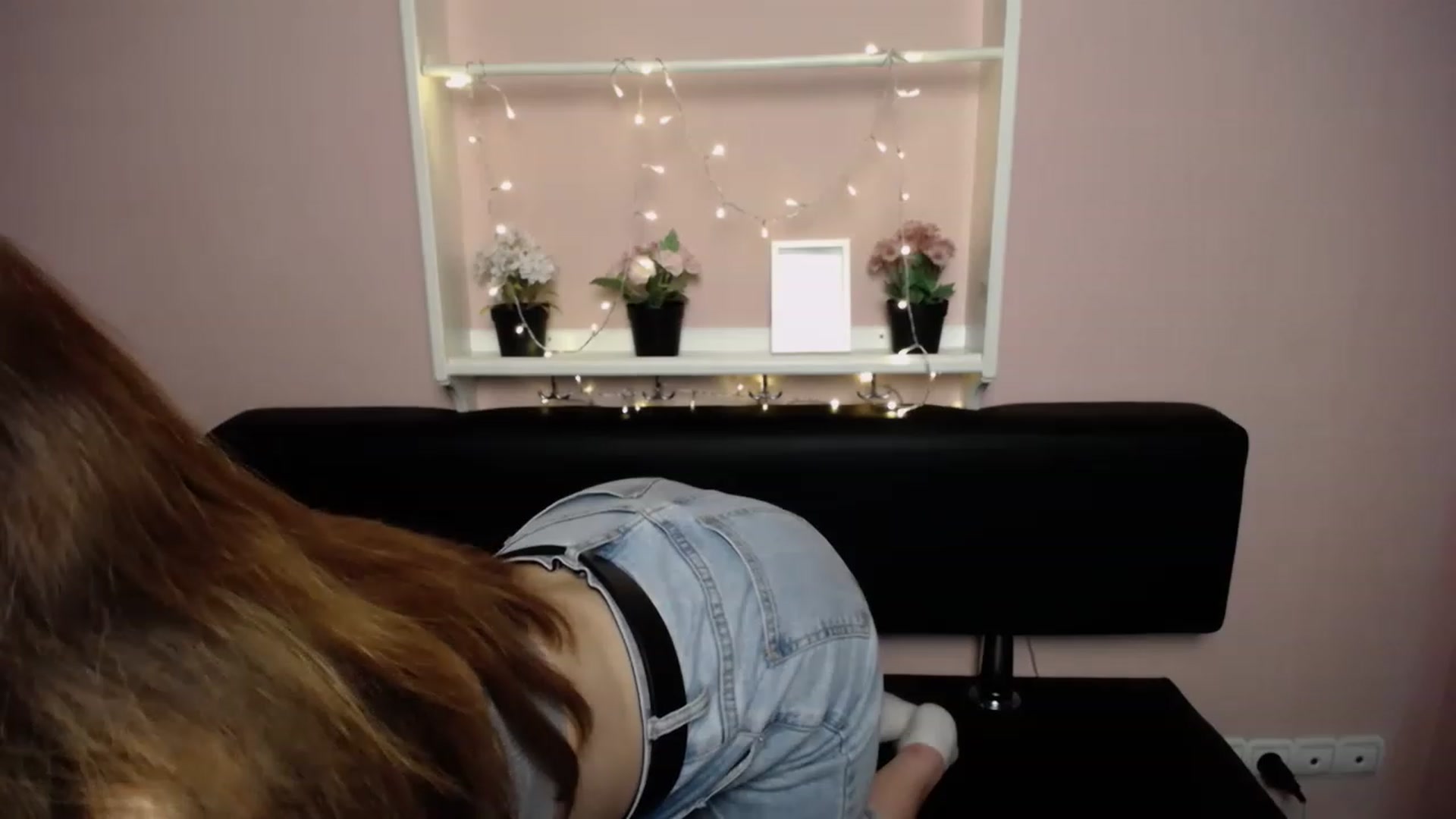 Gallery image thumbnail from Olivia_look's myfreecams stream on, 04/23/2023, 12:02 image 4 of 20