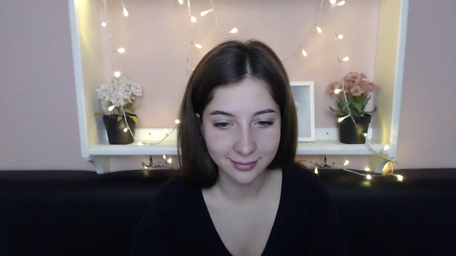 Gallery image thumbnail from Olivia_look's myfreecams stream on, 06/12/2023, 12:35 image 11 of 20