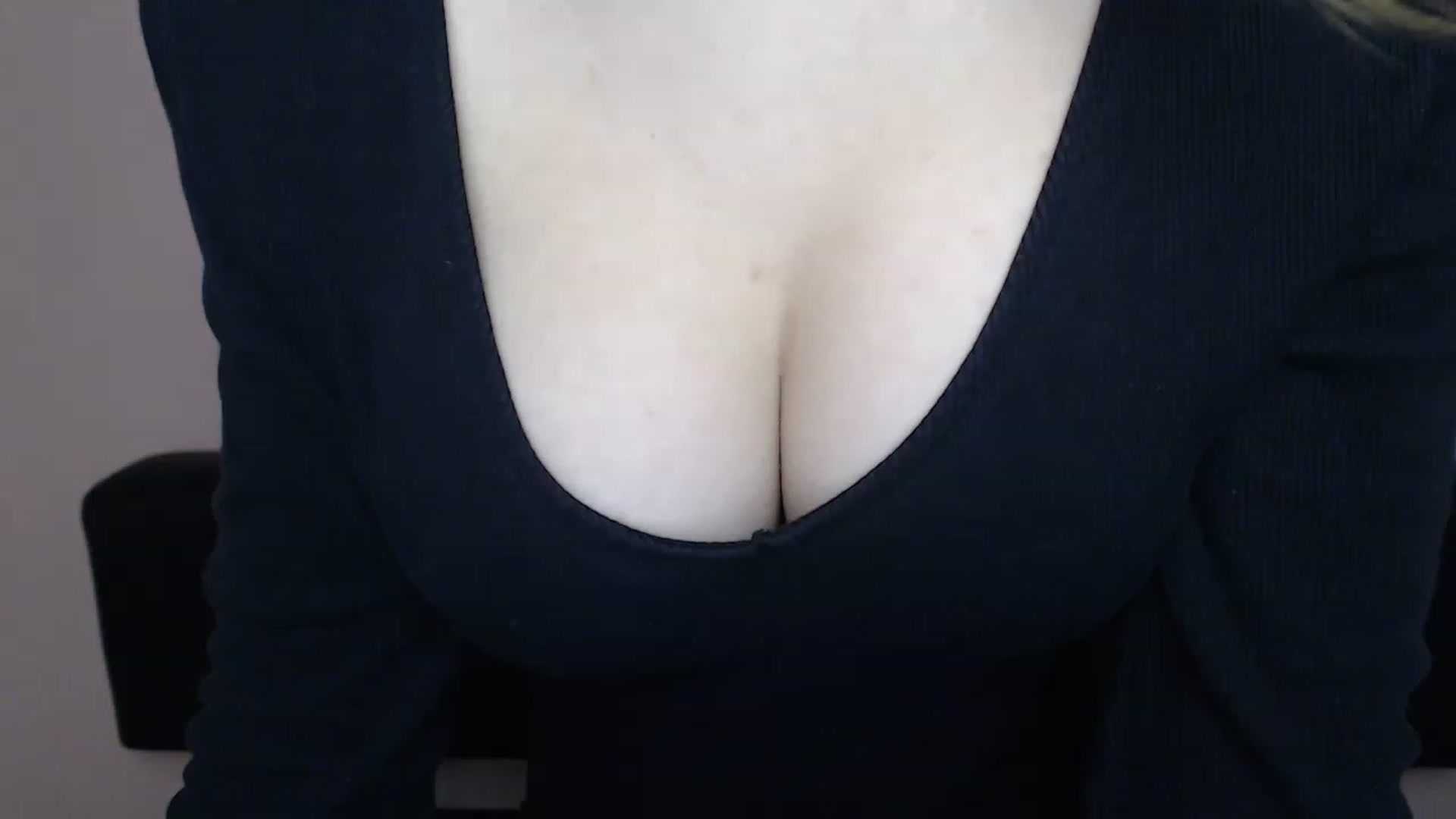 Gallery image thumbnail from Olivia_look's myfreecams stream on, 06/12/2023, 12:35 image 4 of 20