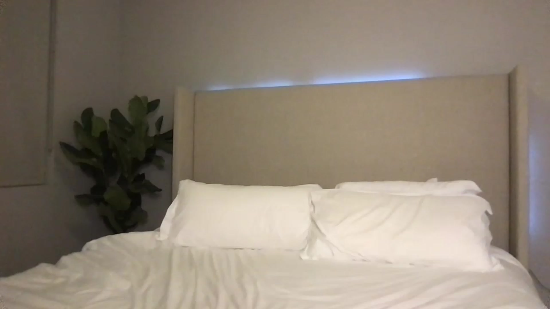 Gallery image thumbnail from Oliviabankss's myfreecams stream on, 01/19/2023, 06:13 image 4 of 20