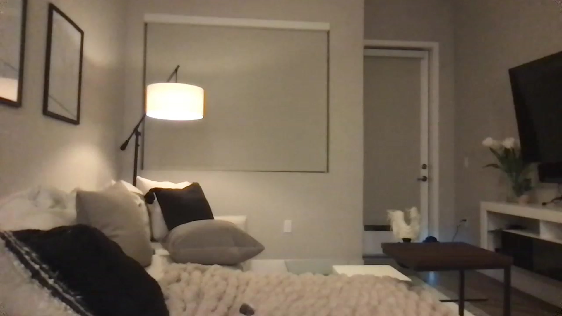 Gallery image thumbnail from Oliviabankss's myfreecams stream on, 01/27/2023, 04:33 image 11 of 20