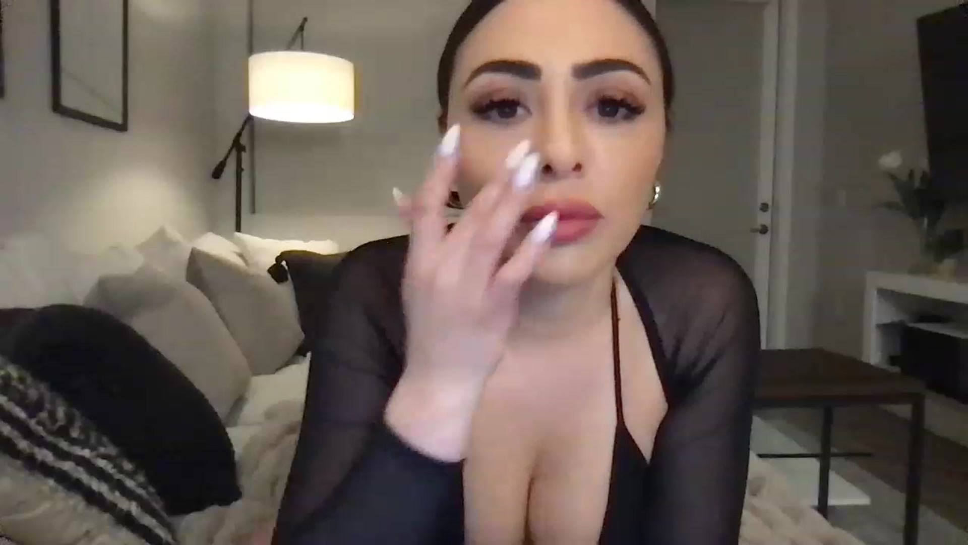 Gallery image thumbnail from Oliviabankss's myfreecams stream on, 01/31/2023, 02:30 image 10 of 20