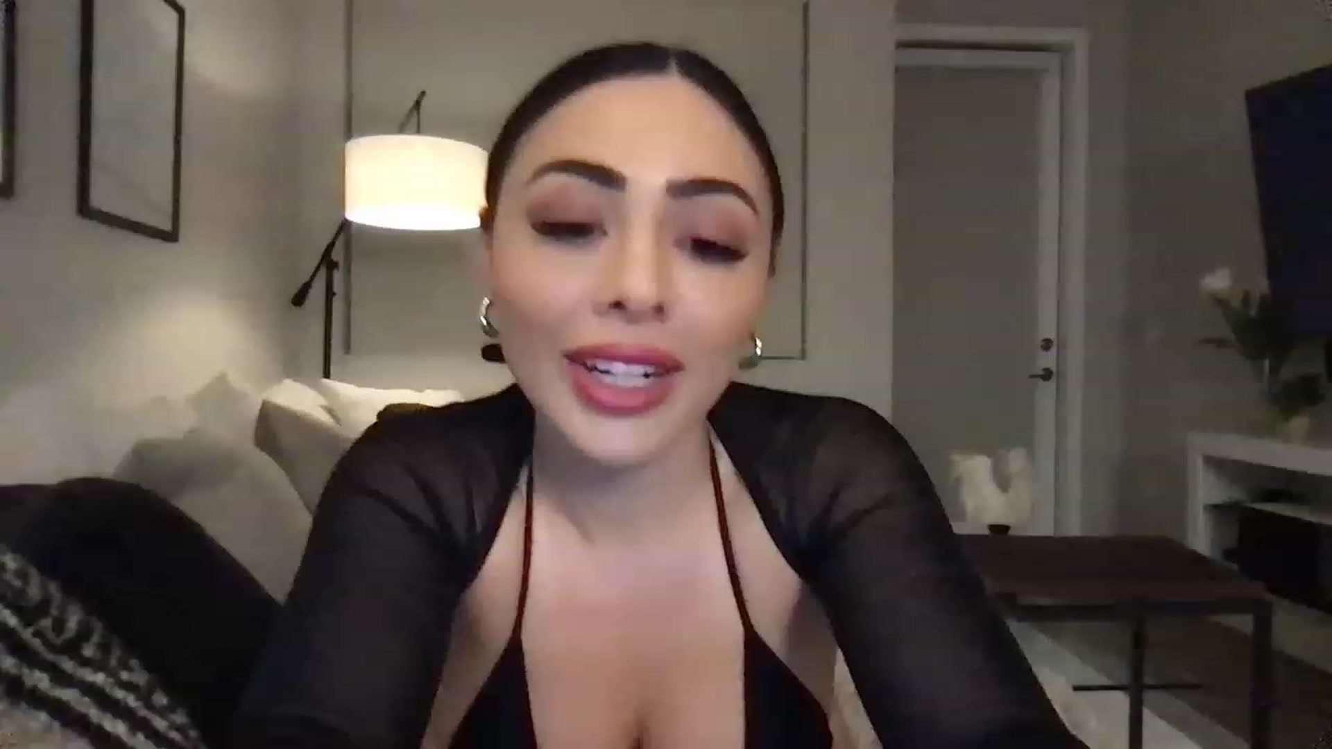 Gallery image thumbnail from Oliviabankss's myfreecams stream on, 01/31/2023, 02:30 image 2 of 20