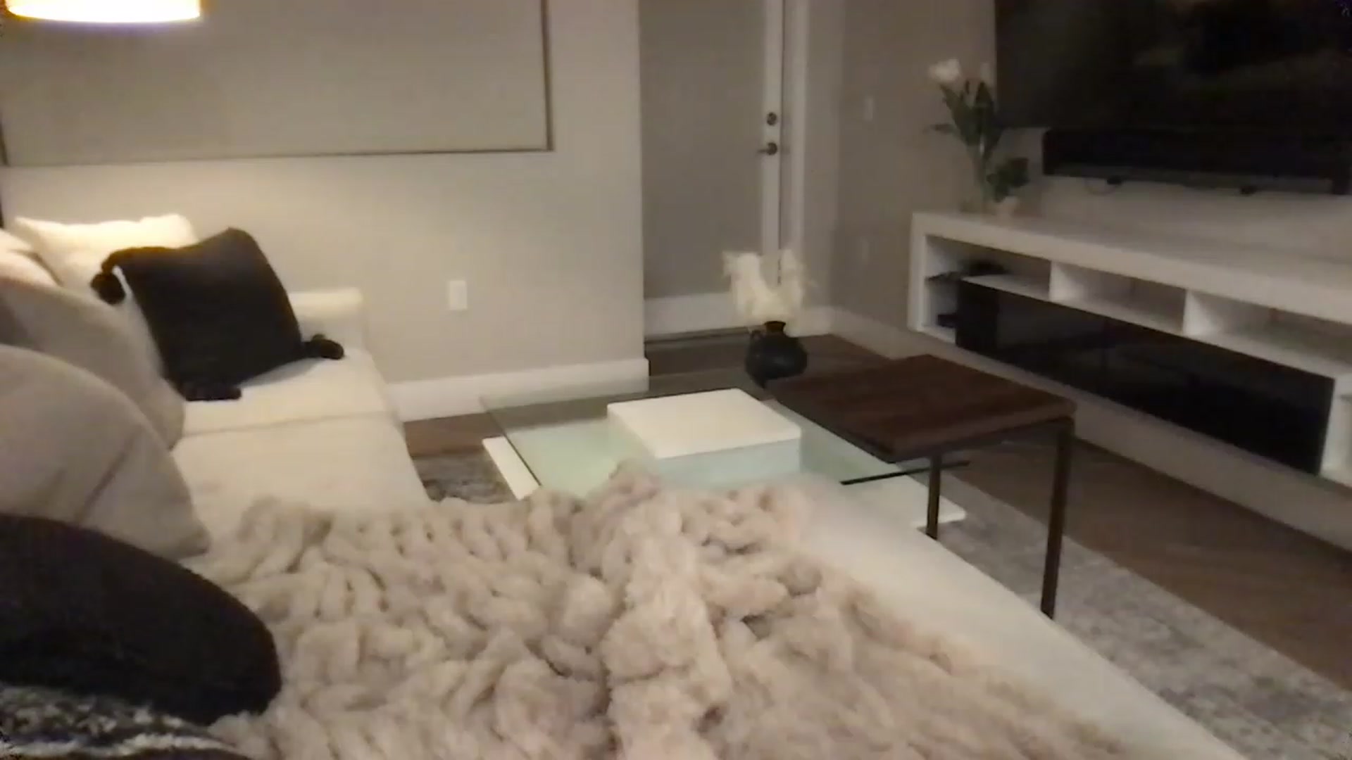Gallery image thumbnail from Oliviabankss's myfreecams stream on, 01/31/2023, 03:53 image 20 of 20