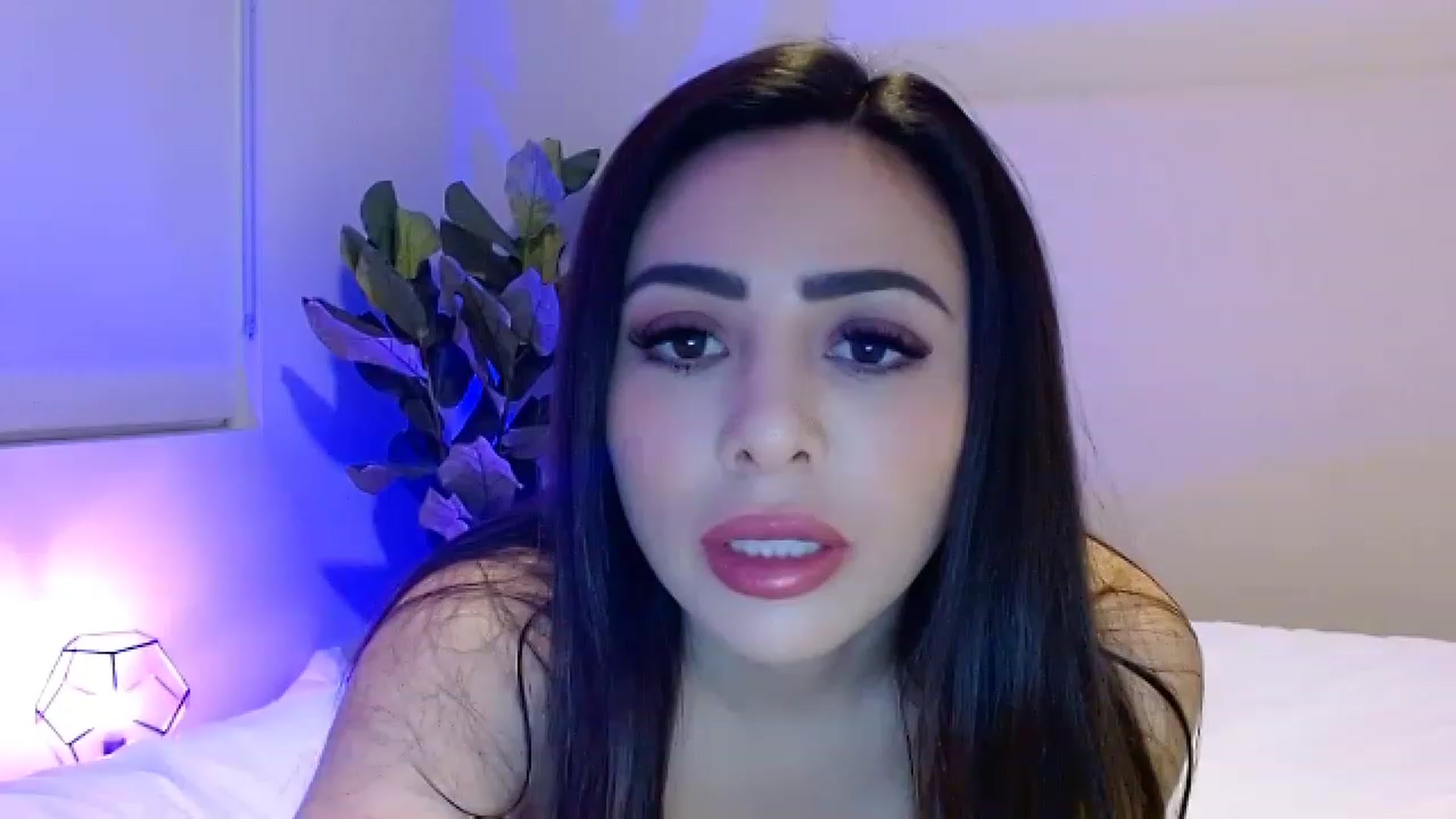 Gallery image thumbnail from Oliviabankss's myfreecams stream on, 02/05/2023, 06:20 image 3 of 20