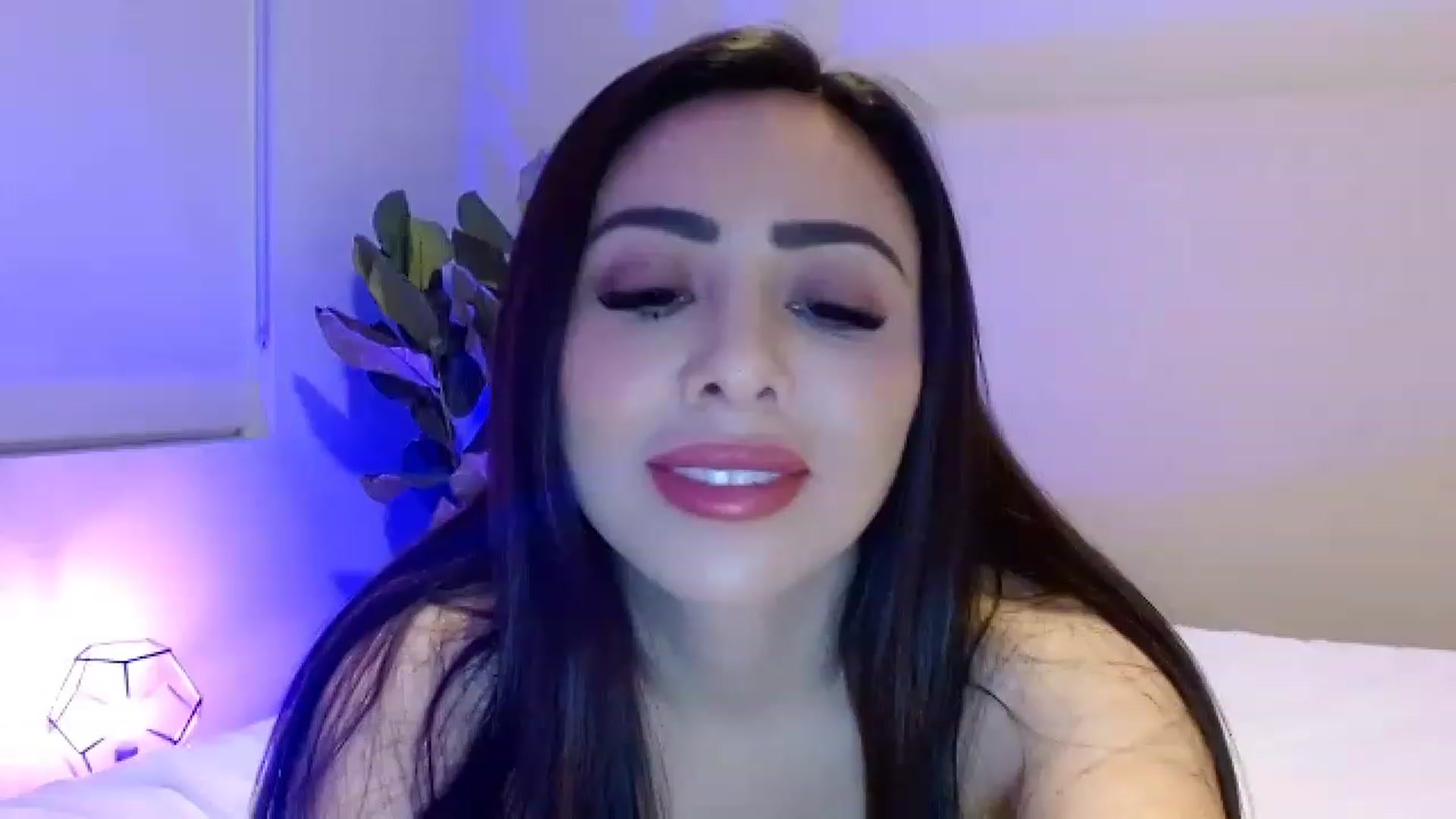 Gallery image thumbnail from Oliviabankss's myfreecams stream on, 02/05/2023, 06:20 image 2 of 20