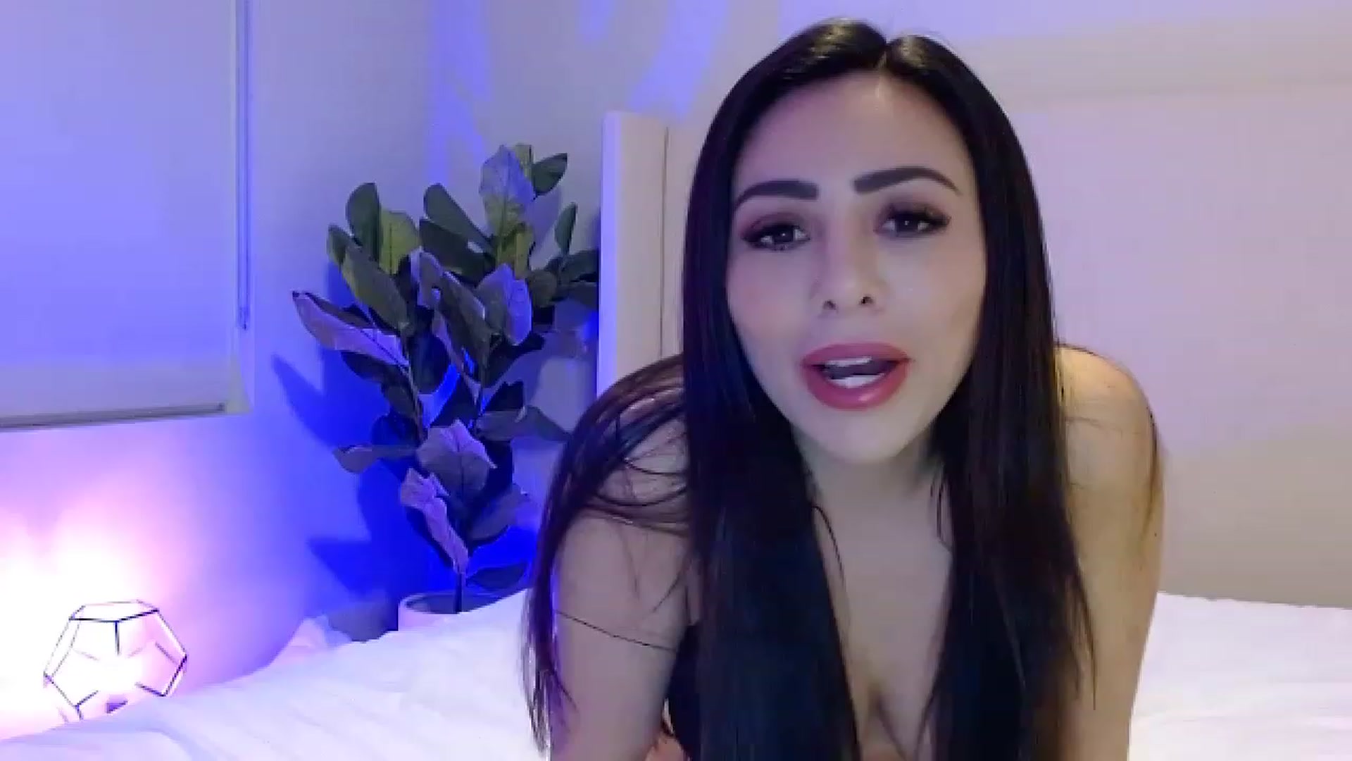 Gallery image thumbnail from Oliviabankss's myfreecams stream on, 02/05/2023, 06:20 image 1 of 20