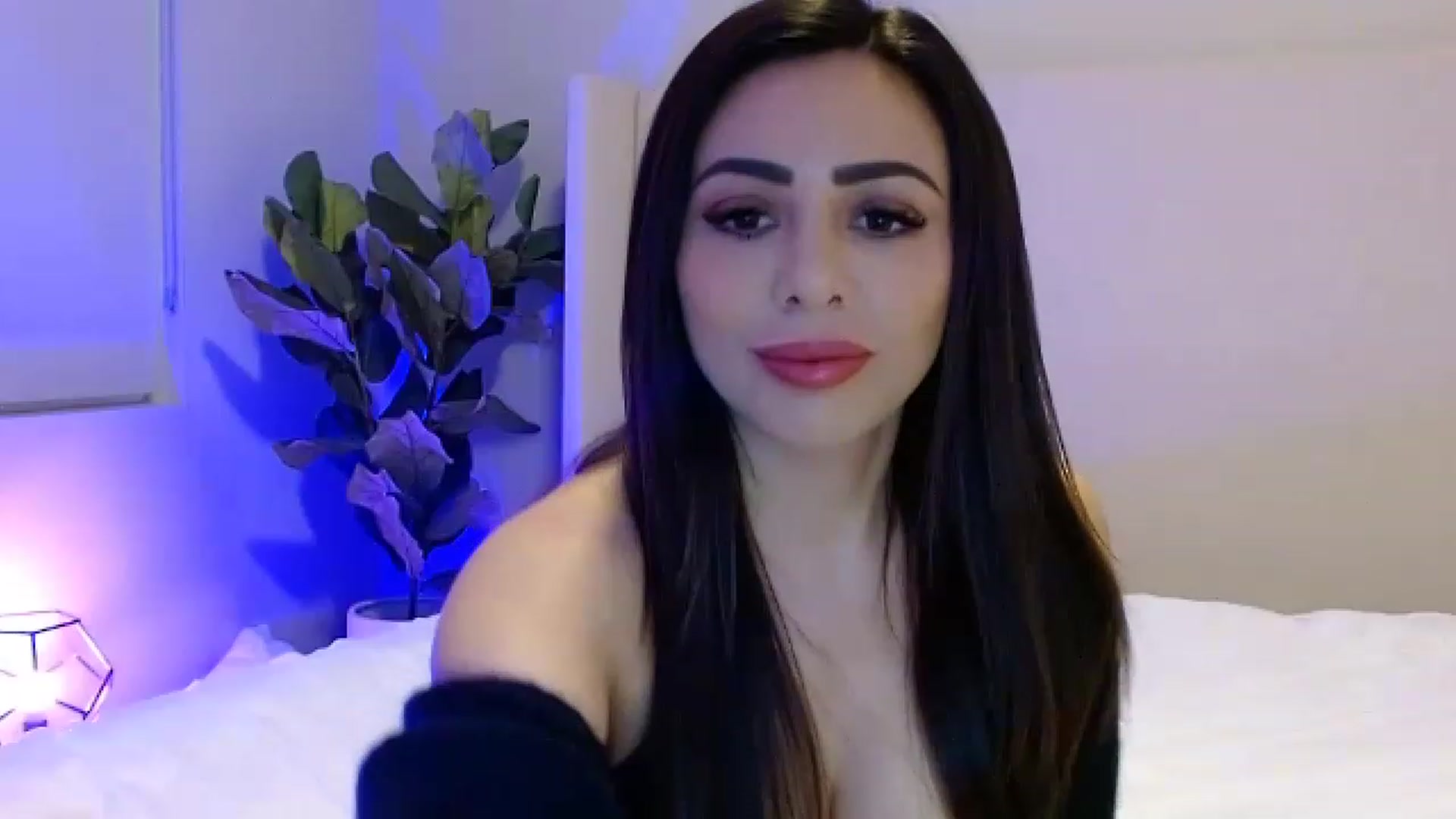 Gallery image thumbnail from Oliviabankss's myfreecams stream on, 02/05/2023, 06:20 image 12 of 20