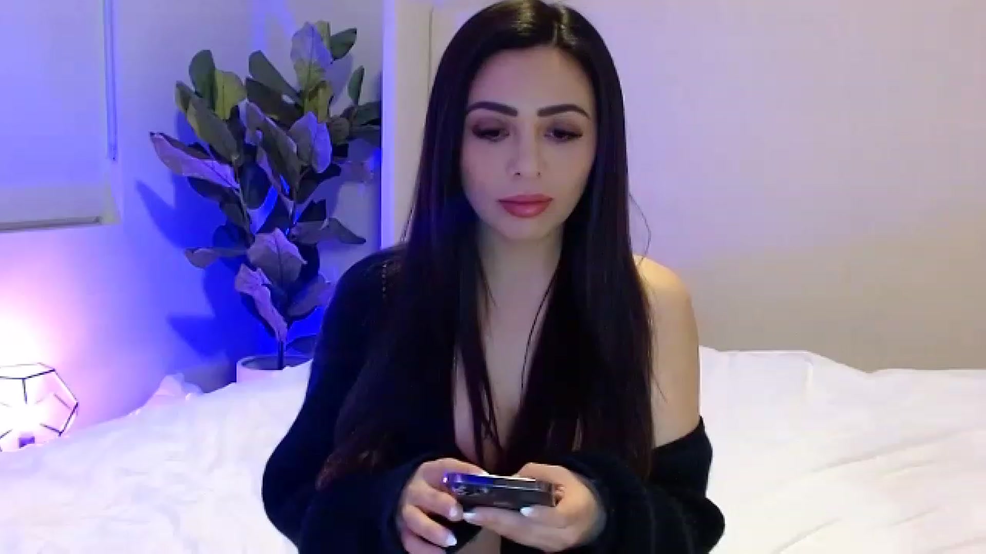 Gallery image thumbnail from Oliviabankss's myfreecams stream on, 02/05/2023, 06:20 image 20 of 20