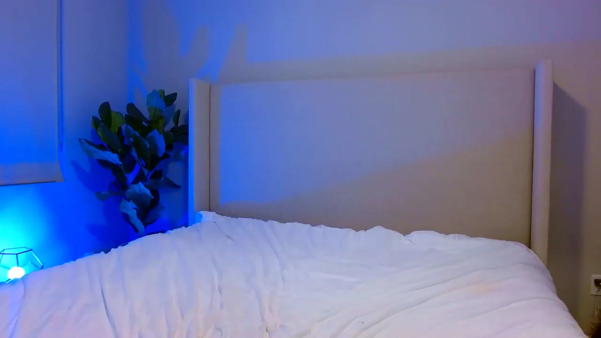 Gallery image thumbnail from Oliviabankss's myfreecams stream on, 02/08/2023, 05:52 image 6 of 20