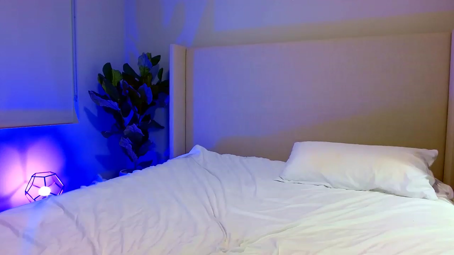 Gallery image thumbnail from Oliviabankss's myfreecams stream on, 02/10/2023, 07:44 image 12 of 20