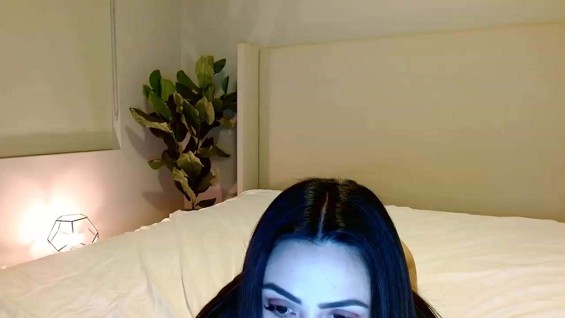 Gallery image thumbnail from Oliviabankss's myfreecams stream on, 02/20/2023, 04:48 image 14 of 20